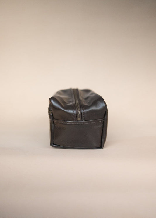 The Real McCaul Apparel & Accessories Toiletry Bathroom Washbag - Kangaroo Australian Made Australian Owned Toiletry Bathroom Washbag - Kangaroo