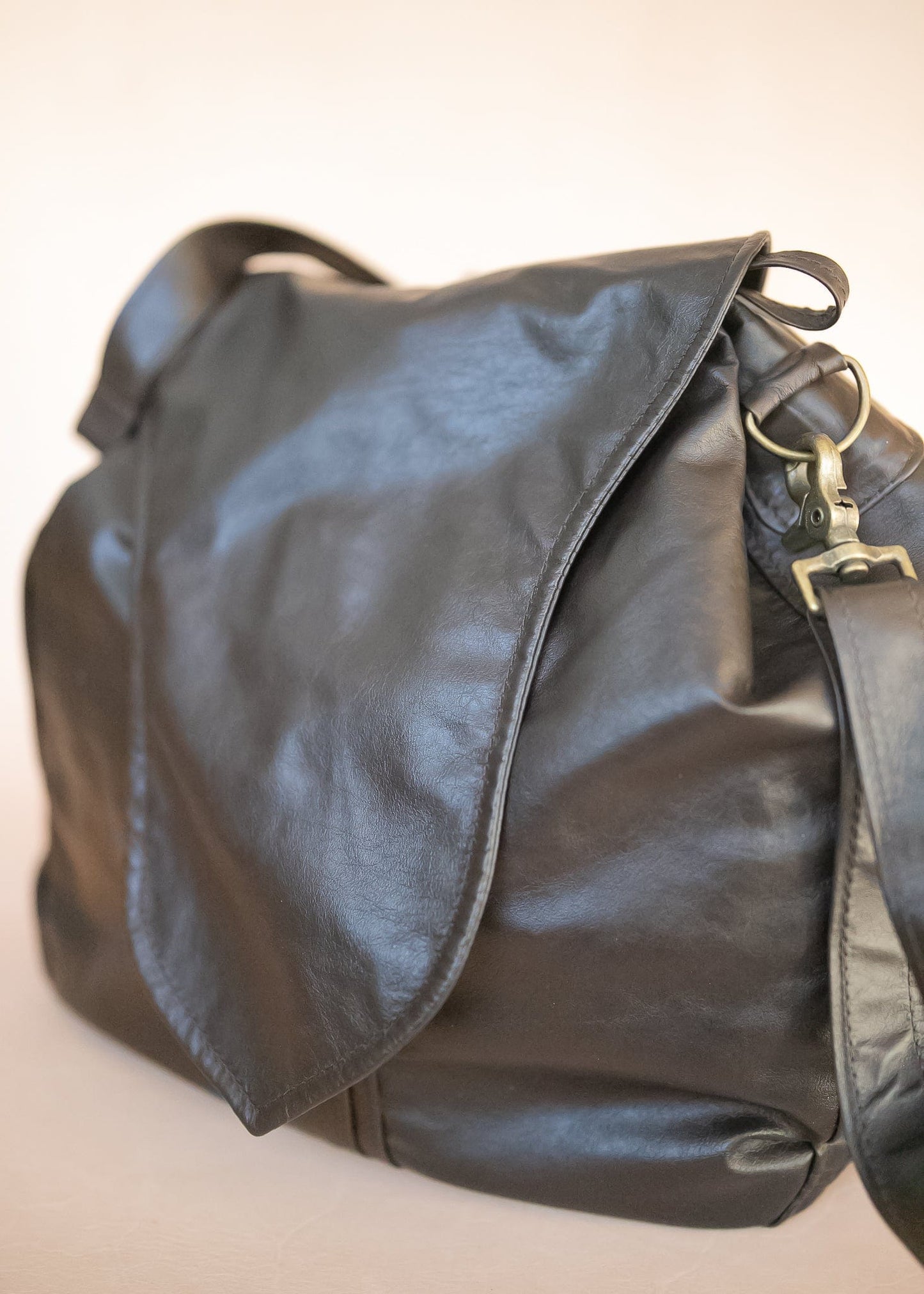 The Real McCaul Back Packs The Convertible - Backpack/Shoulder Bag - Kangaroo Australian Made Australian Owned Back Pack to Shoulder Bag Convertible MADE IN AUSTRALIA