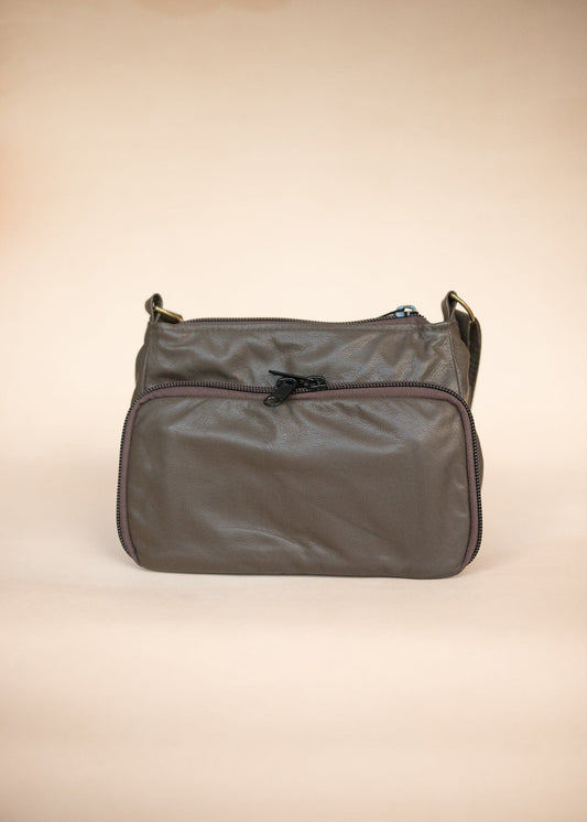 The Real McCaul Handbags Annette HandBag - Large - Cowhide - Dark Brown Australian Made Australian Owned Made in Australia Handbag- Large Annette Bag Genuine Leather