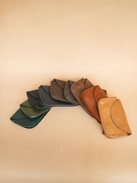 The Real McCaul Purses Phone Pouch Holder for Belt - Horizontal - Kangaroo Australian Made Australian Owned Leather Belt Pouch for Phone/Sunglasses Australian Made