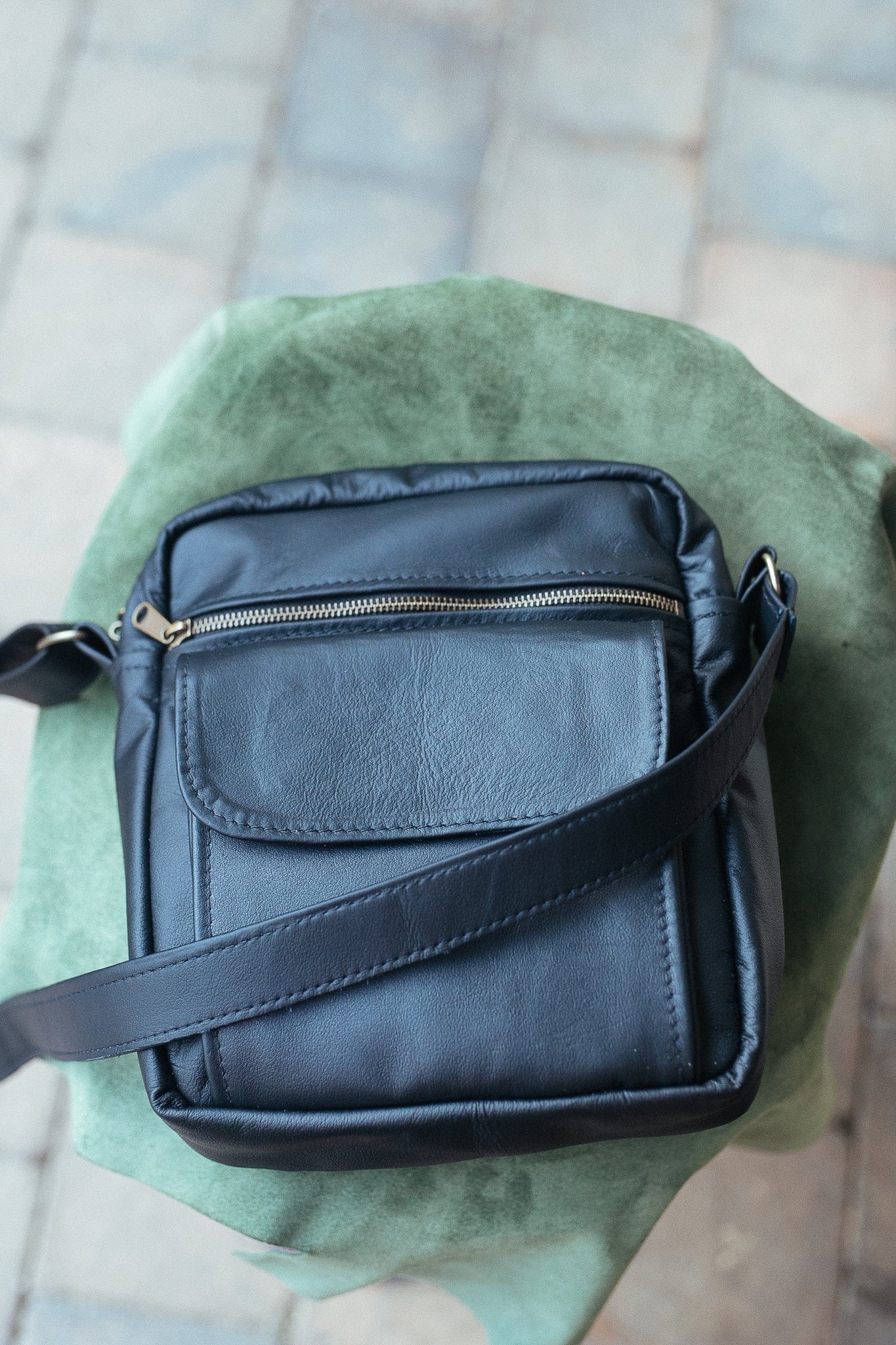 The Real McCaul Leathergoods Manbag Sydney Crossbody Satchel Australian Made Australian Owned Sydney Manbag Leather- Made In Australia- YKK Zips