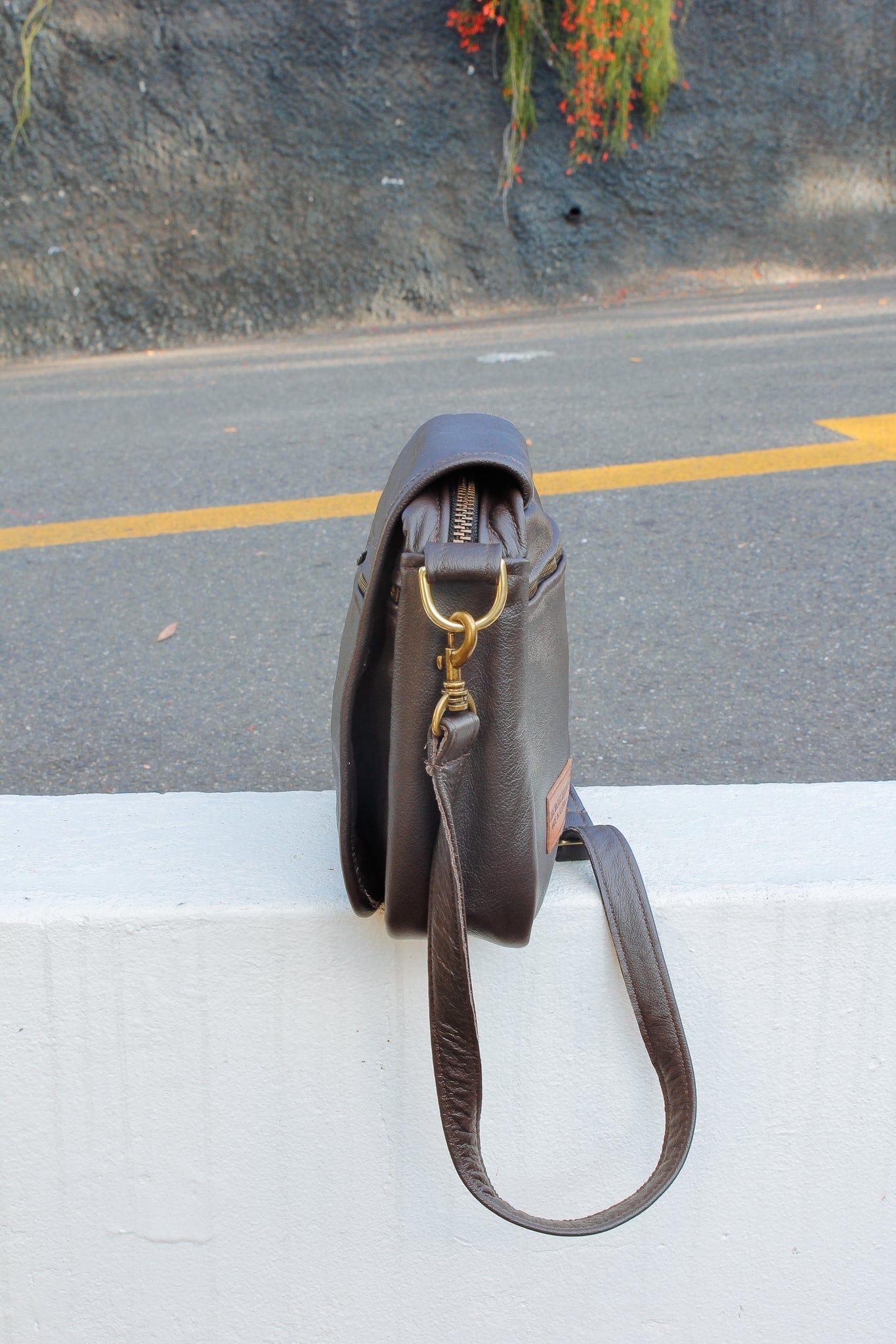 The Real McCaul Leathergoods Zeuss Satchel - Cowhide Australian Made Australian Owned Men's Leather Satchel Made In Australia- Laptop/iPad