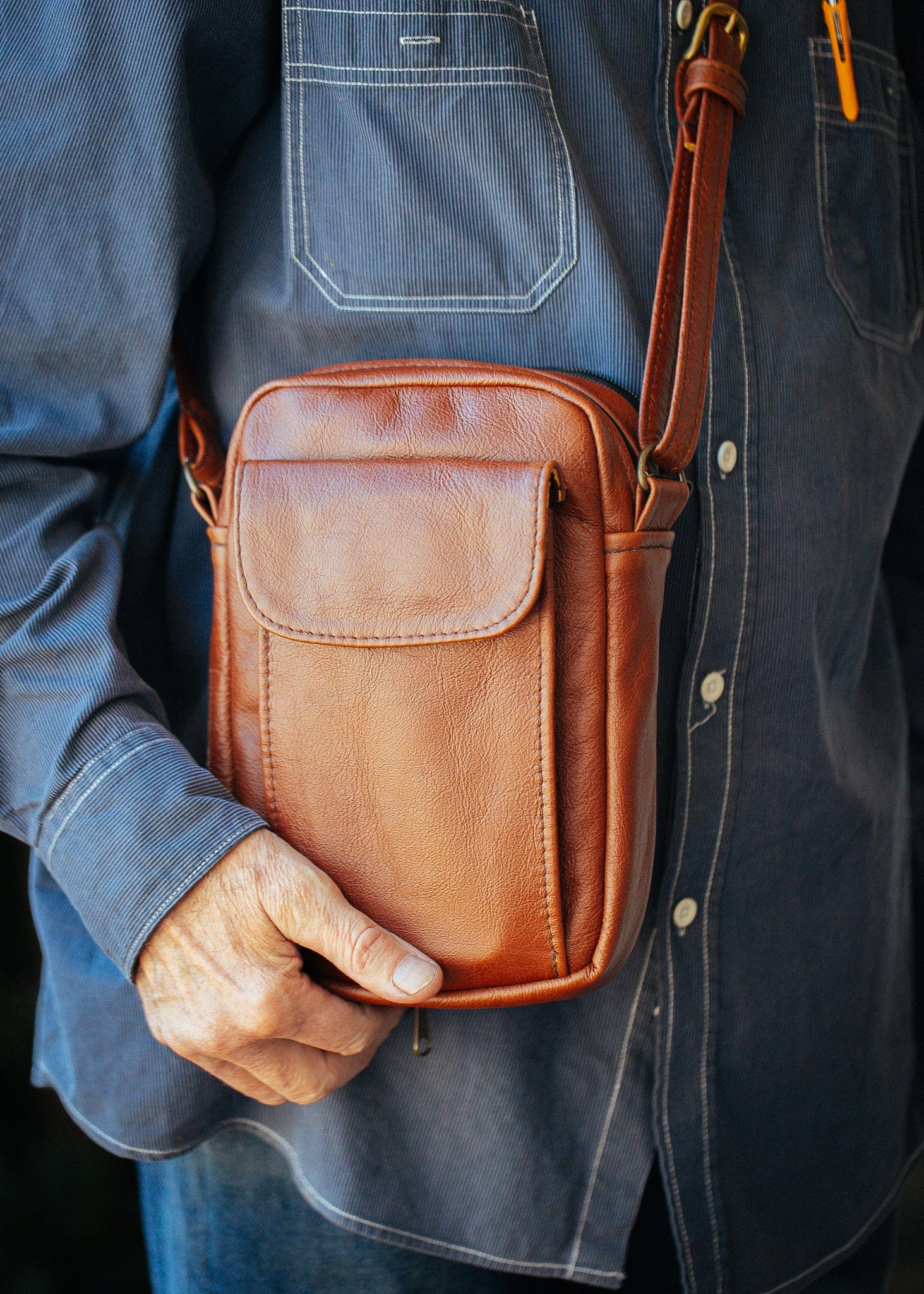 The Real McCaul Shoulder Bags The Darren Man Bag - Cowhide Australian Made Australian Owned Large Men's Organiser Man Bag Leather Made In Australia