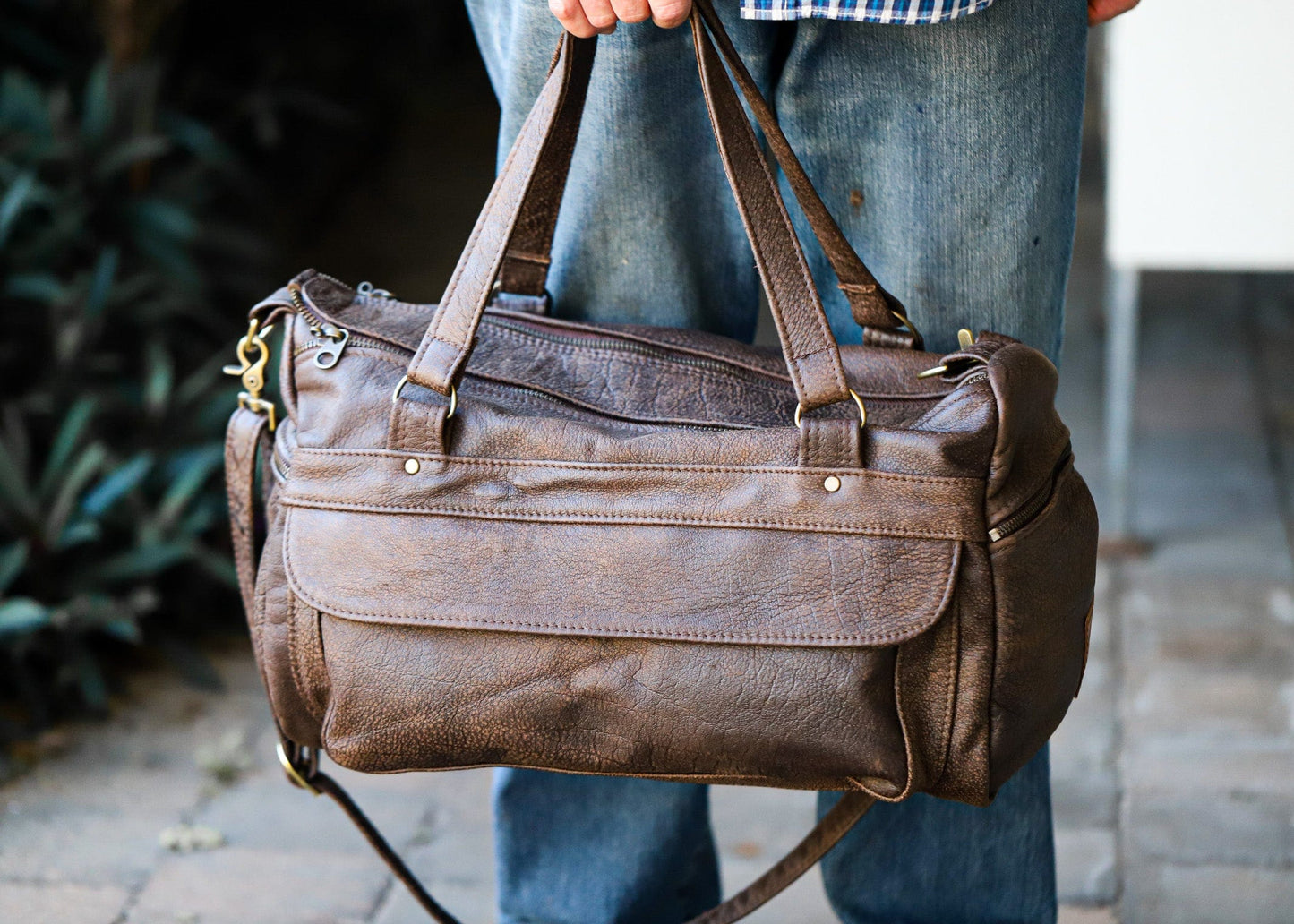The Real McCaul Travel Bag Small Classic Overnight Travel Bag - Cowhide Australian Made Australian Owned Large Overnight Travel Duffel Bag Leather Made in Australia