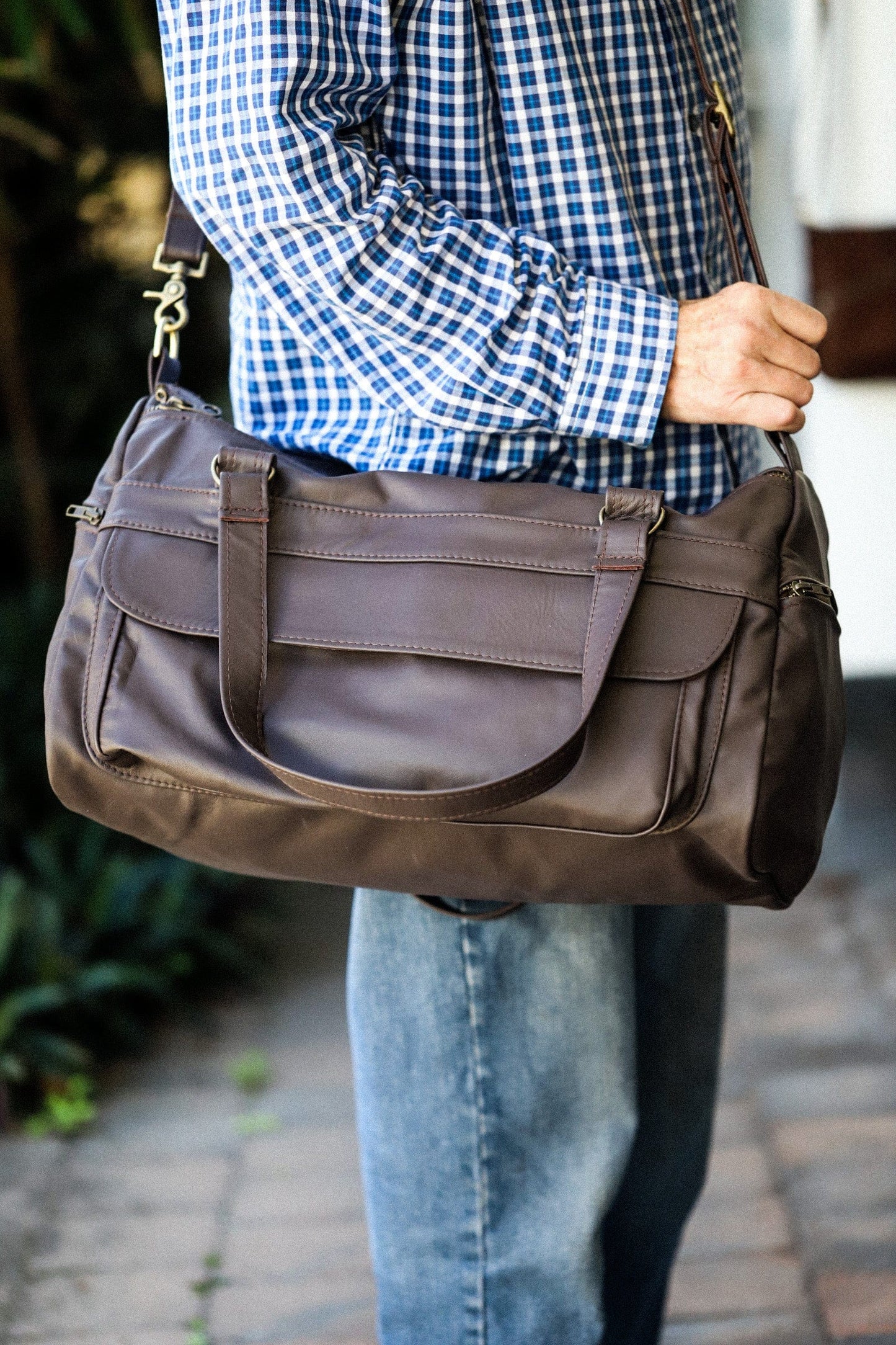 The Real McCaul Travel Bag Small Classic Overnight Travel Bag - Cowhide Australian Made Australian Owned Large Overnight Travel Duffel Bag Leather Made in Australia