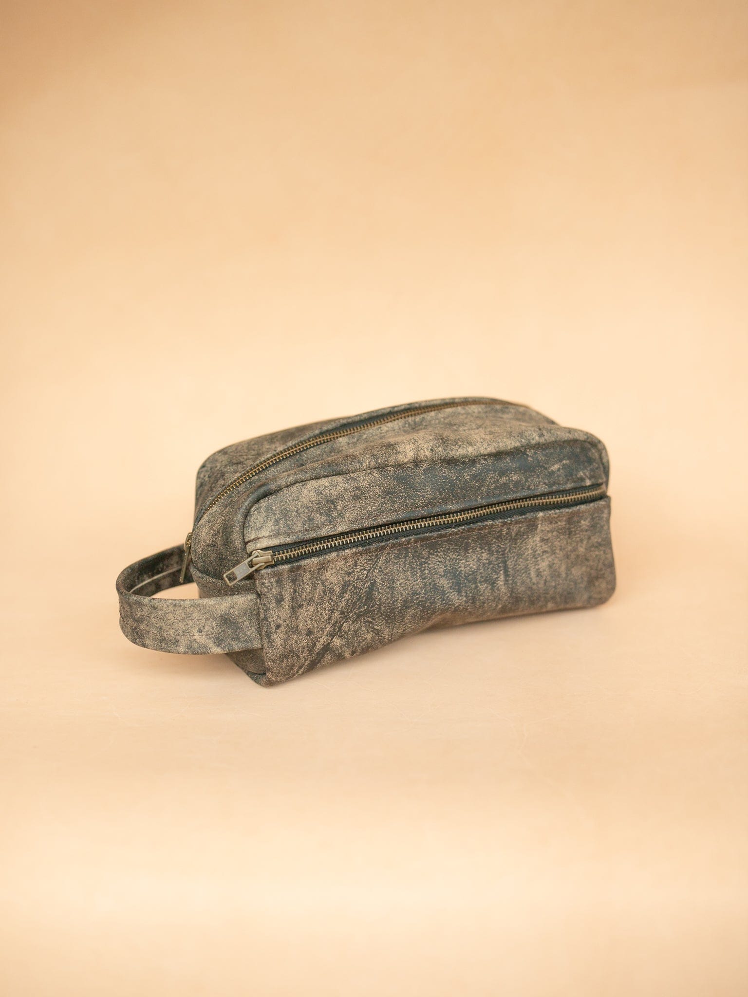 The Real McCaul Apparel & Accessories Toiletry Bathroom Washbag - Cowhide - Stonewash Australian Made Australian Owned Leather Australian Made Toiletry Dopp Kit Shaving Bathroom Bag - Cowhide - Men's Gifts