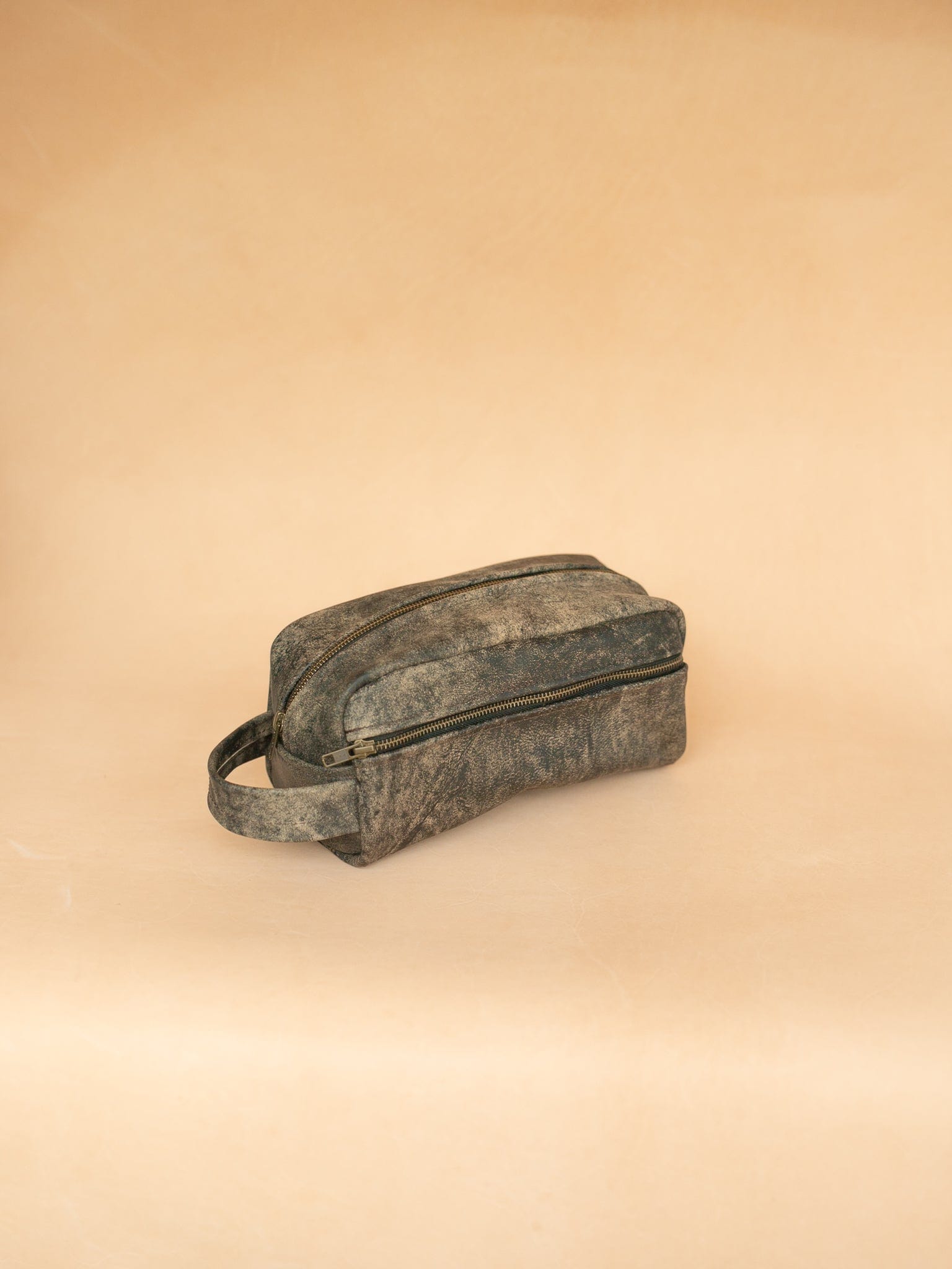 The Real McCaul Apparel & Accessories Toiletry Bathroom Washbag - Cowhide - Stonewash Australian Made Australian Owned Leather Australian Made Toiletry Dopp Kit Shaving Bathroom Bag - Cowhide - Men's Gifts