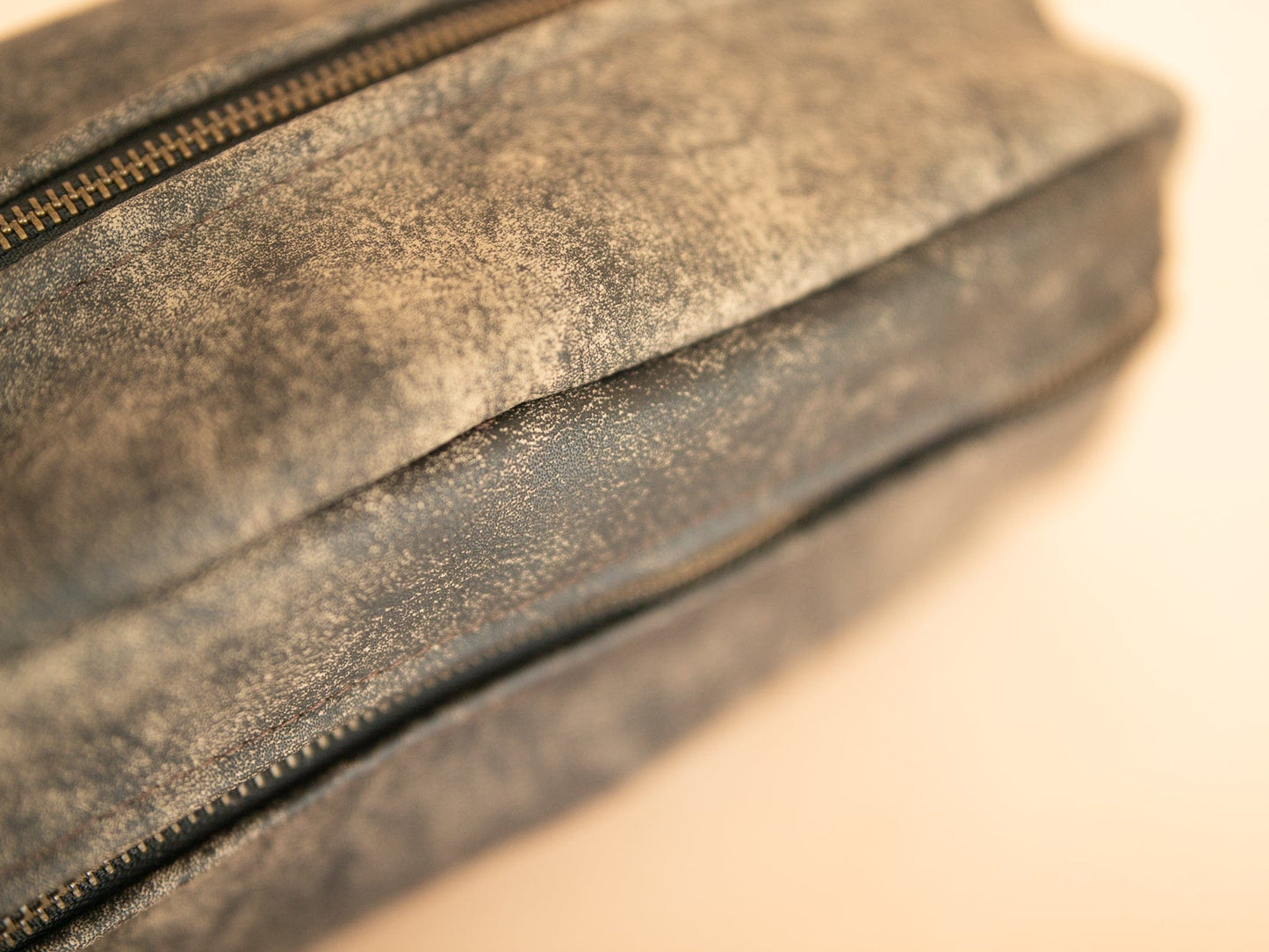 The Real McCaul Apparel & Accessories Toiletry Bathroom Washbag - Cowhide - Stonewash Australian Made Australian Owned Leather Australian Made Toiletry Dopp Kit Shaving Bathroom Bag - Cowhide - Men's Gifts