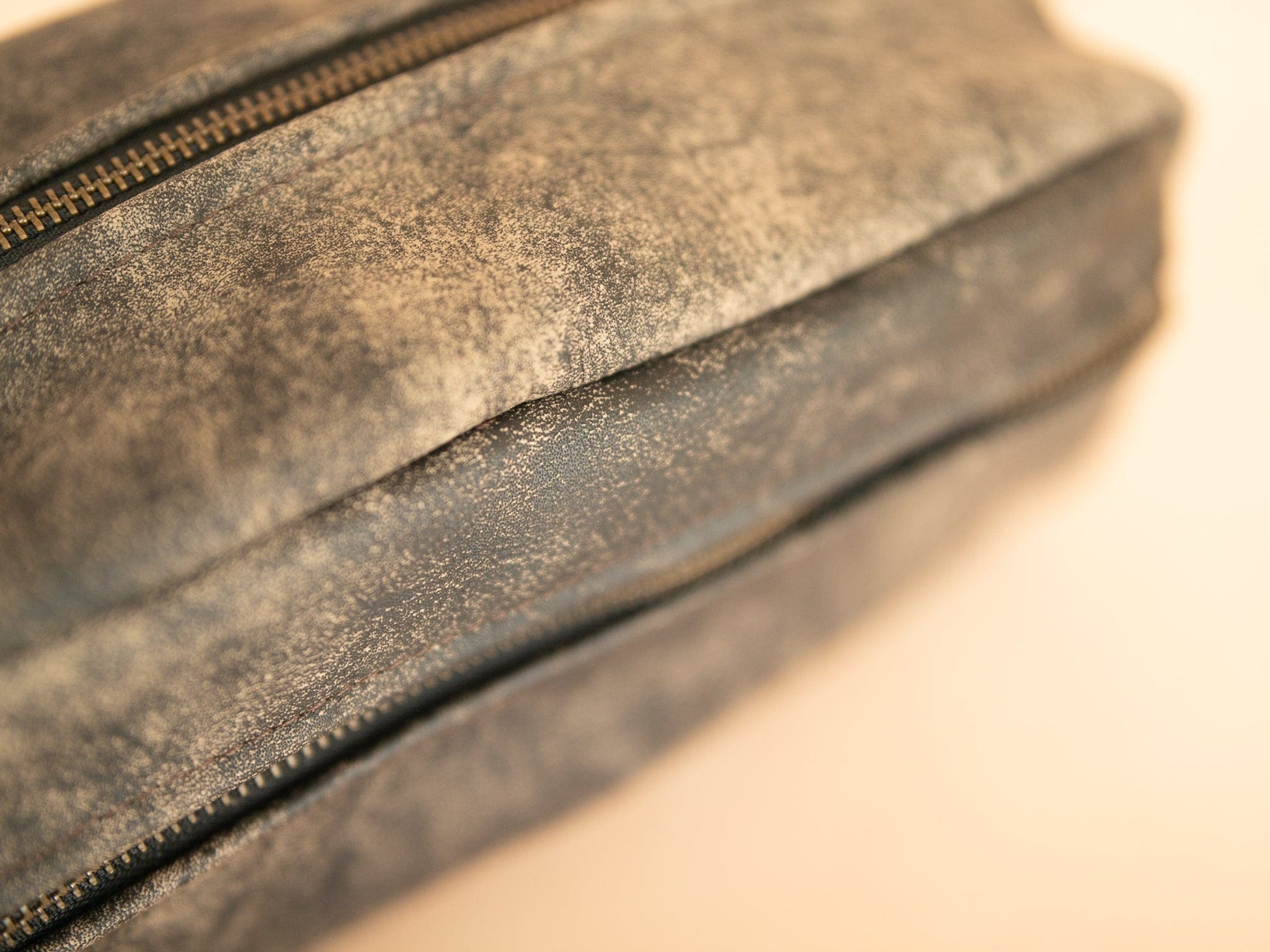 The Real McCaul Apparel & Accessories Toiletry Bathroom Washbag - Cowhide - Stonewash Australian Made Australian Owned Leather Australian Made Toiletry Dopp Kit Shaving Bathroom Bag - Cowhide - Men's Gifts