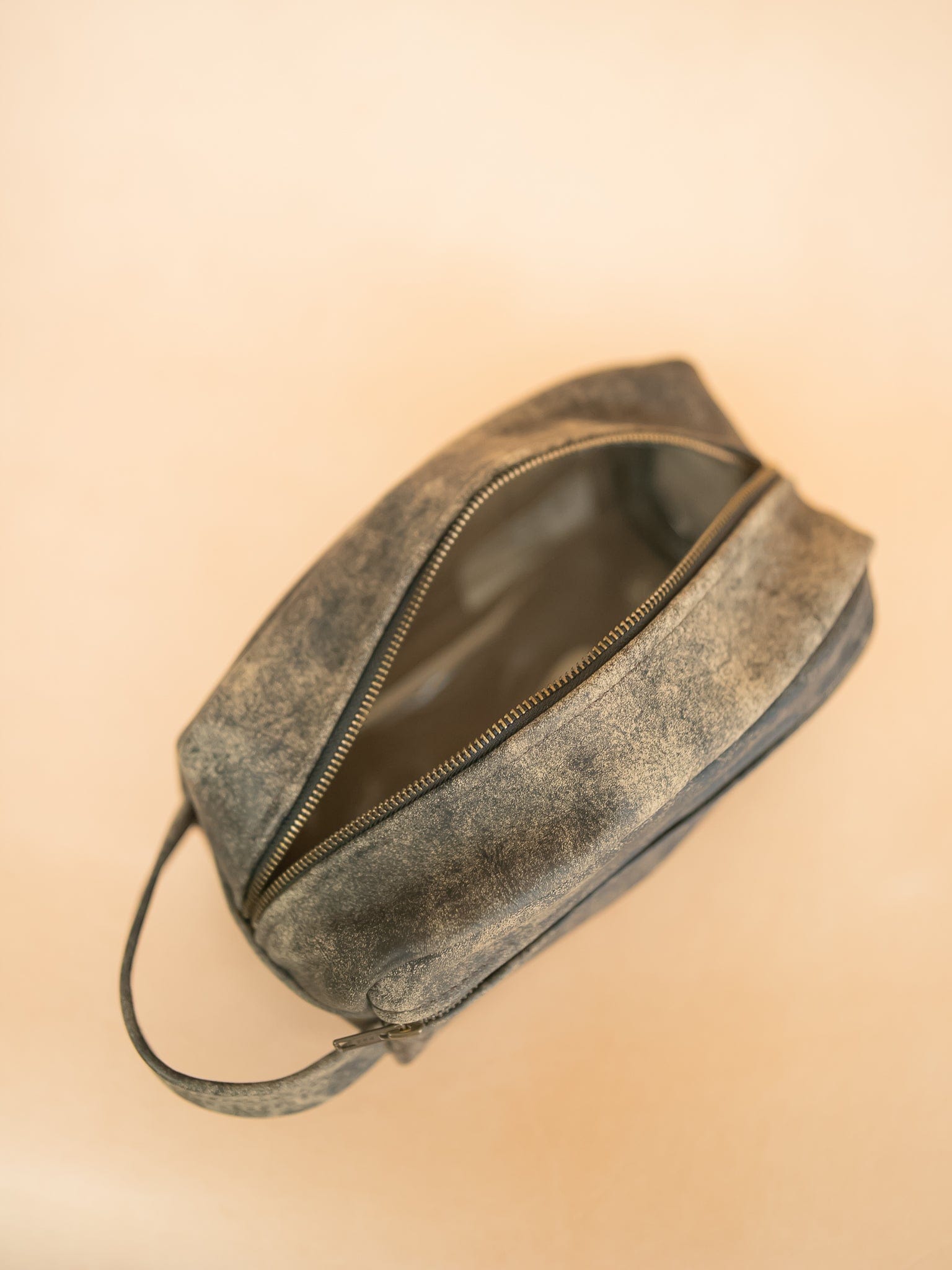 The Real McCaul Apparel & Accessories Toiletry Bathroom Washbag - Cowhide - Stonewash Australian Made Australian Owned Leather Australian Made Toiletry Dopp Kit Shaving Bathroom Bag - Cowhide - Men's Gifts