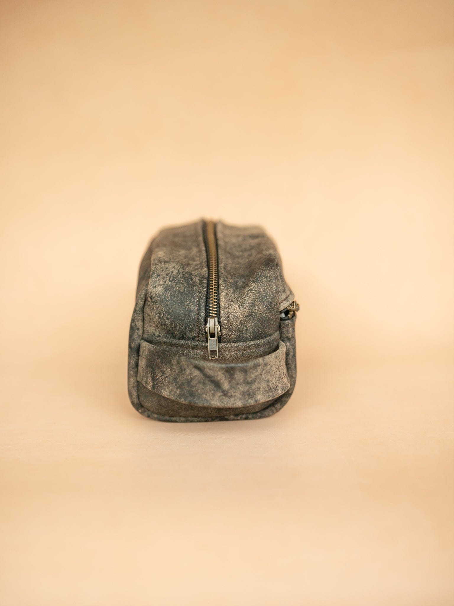 The Real McCaul Apparel & Accessories Toiletry Bathroom Washbag - Cowhide - Stonewash Australian Made Australian Owned Leather Australian Made Toiletry Dopp Kit Shaving Bathroom Bag - Cowhide - Men's Gifts