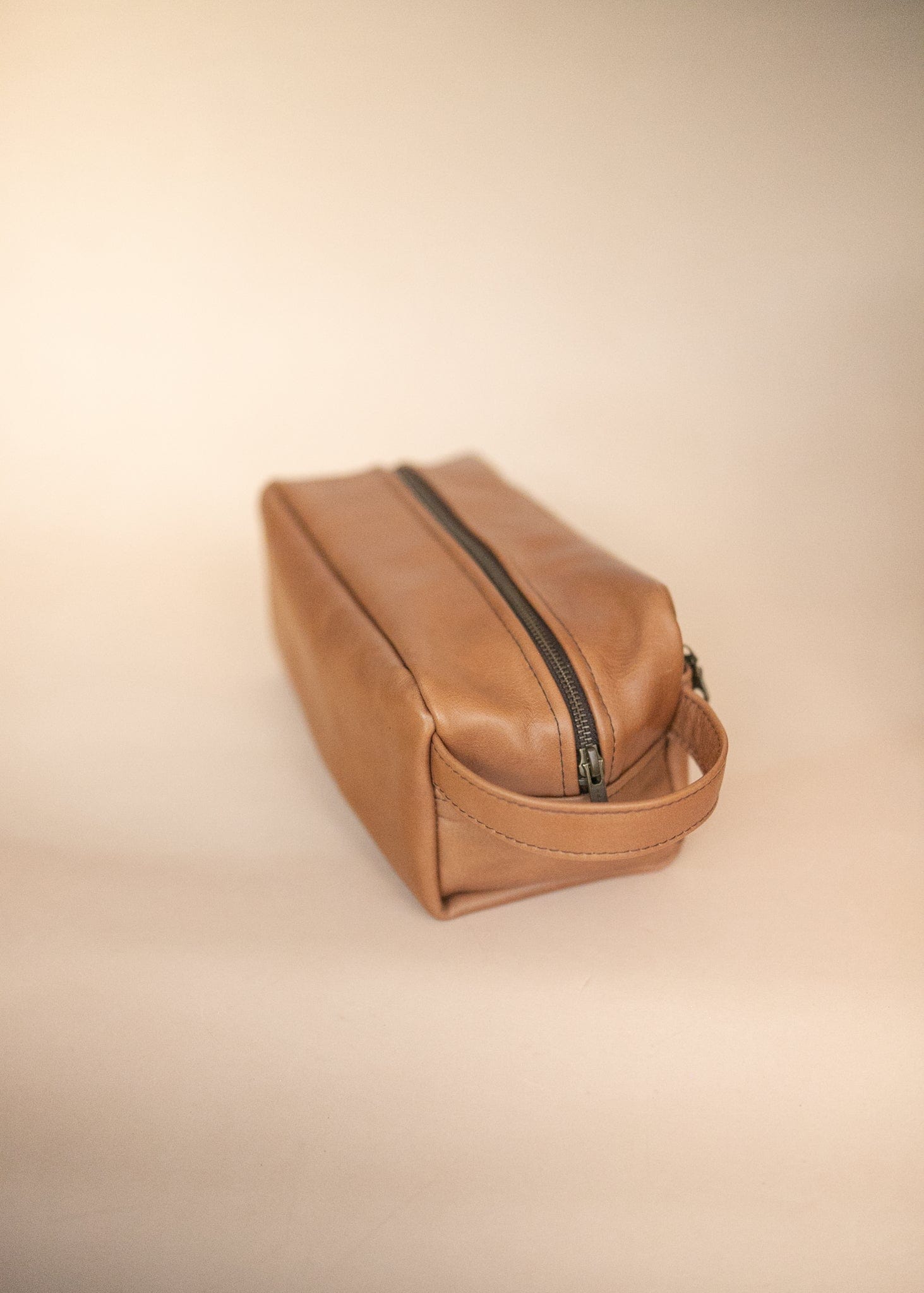 The Real McCaul Apparel & Accessories Toiletry Bathroom Washbag - Cowhide - Tan Australian Made Australian Owned Leather Australian Made Toiletry Dopp Kit Shaving Bathroom Bag - Cowhide - Men's Gifts