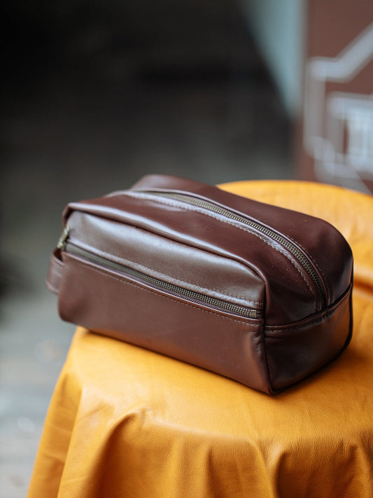 The Real McCaul Apparel & Accessories Toiletry Bathroom Washbag - Kangaroo - Burgundy Australian Made Australian Owned Toiletry Bathroom Washbag - Kangaroo - Burgundy
