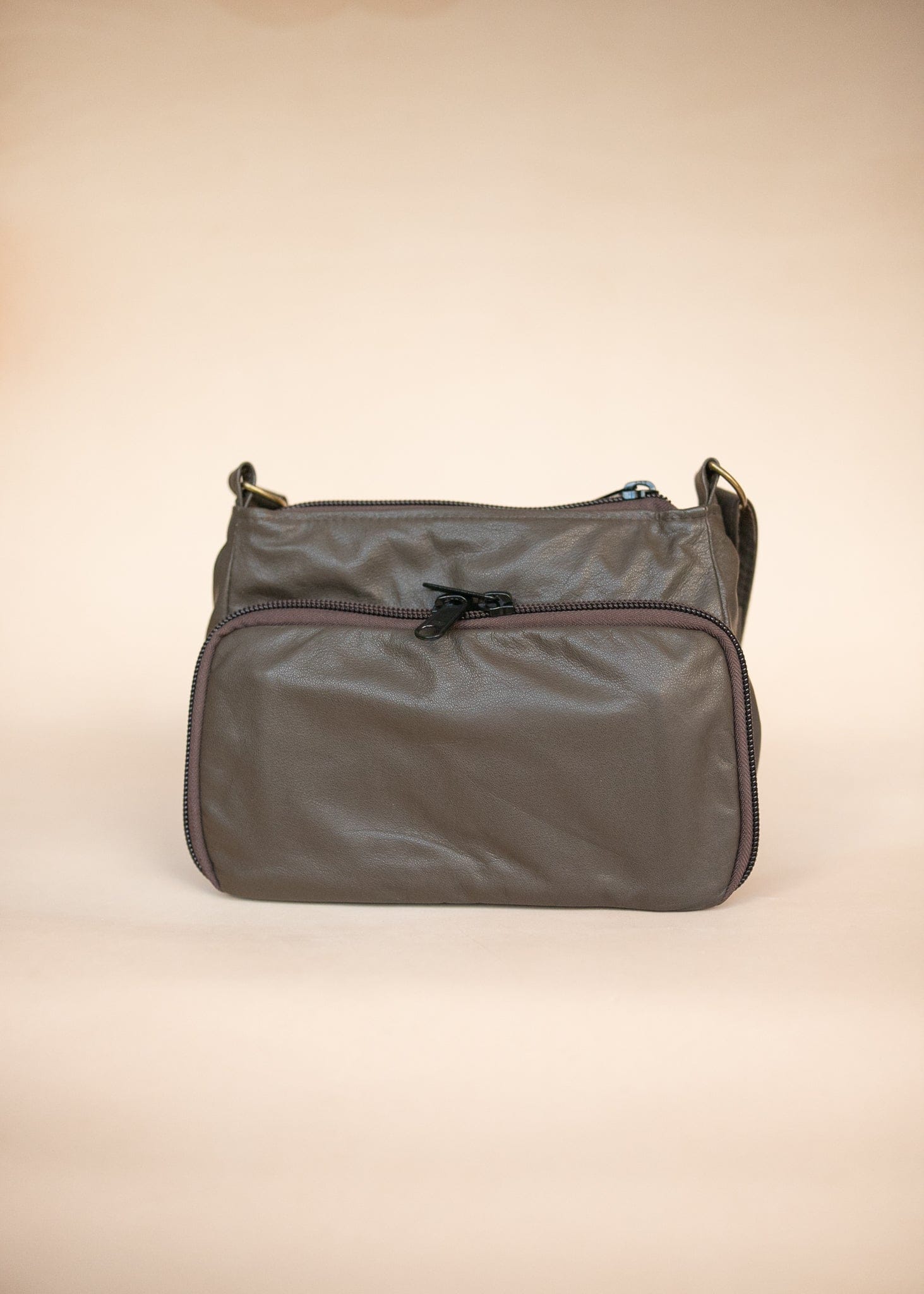 The Real McCaul Handbags Annette HandBag - Large - Cowhide - Dark Brown Australian Made Australian Owned Made in Australia Handbag- Large Annette Bag Genuine Leather