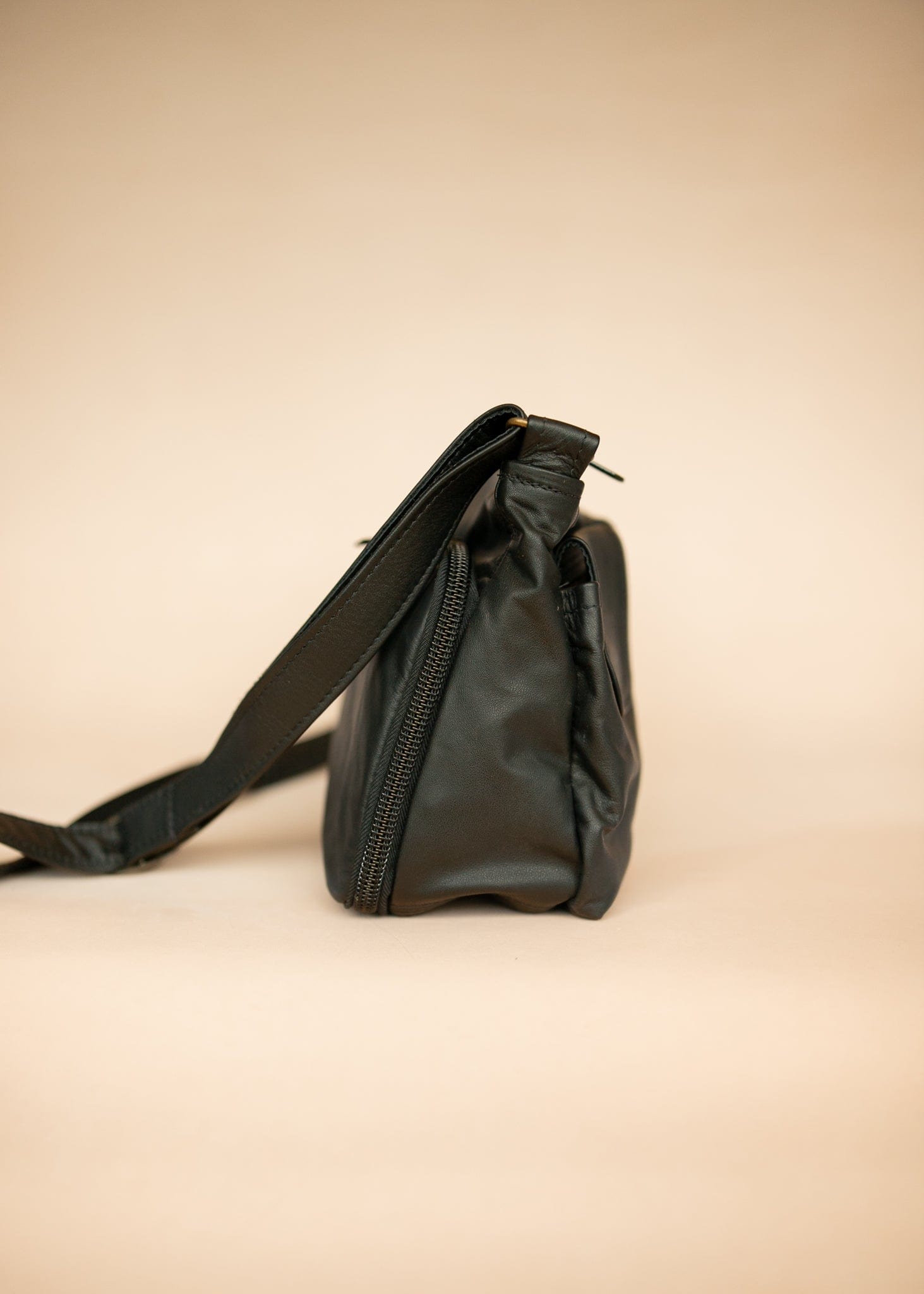 The Real McCaul Handbags Annette HandBag - Large - Cowhide Australian Made Australian Owned Made in Australia Handbag- Large Annette Bag Genuine Leather