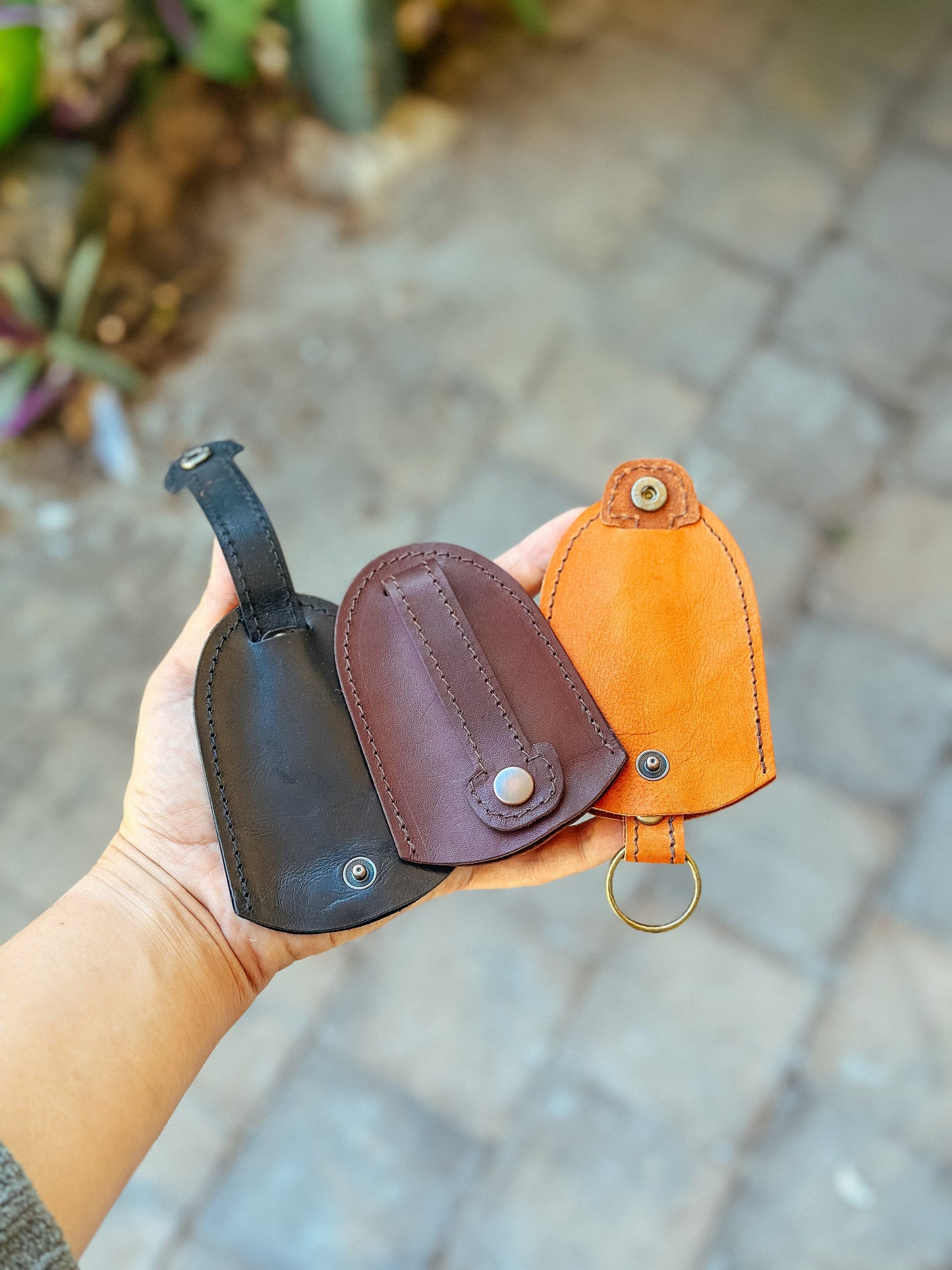 The Real McCaul Keyring Pull-Out Key Holder Case Australian Made Australian Owned Leather Pull-Out Key Holder Case