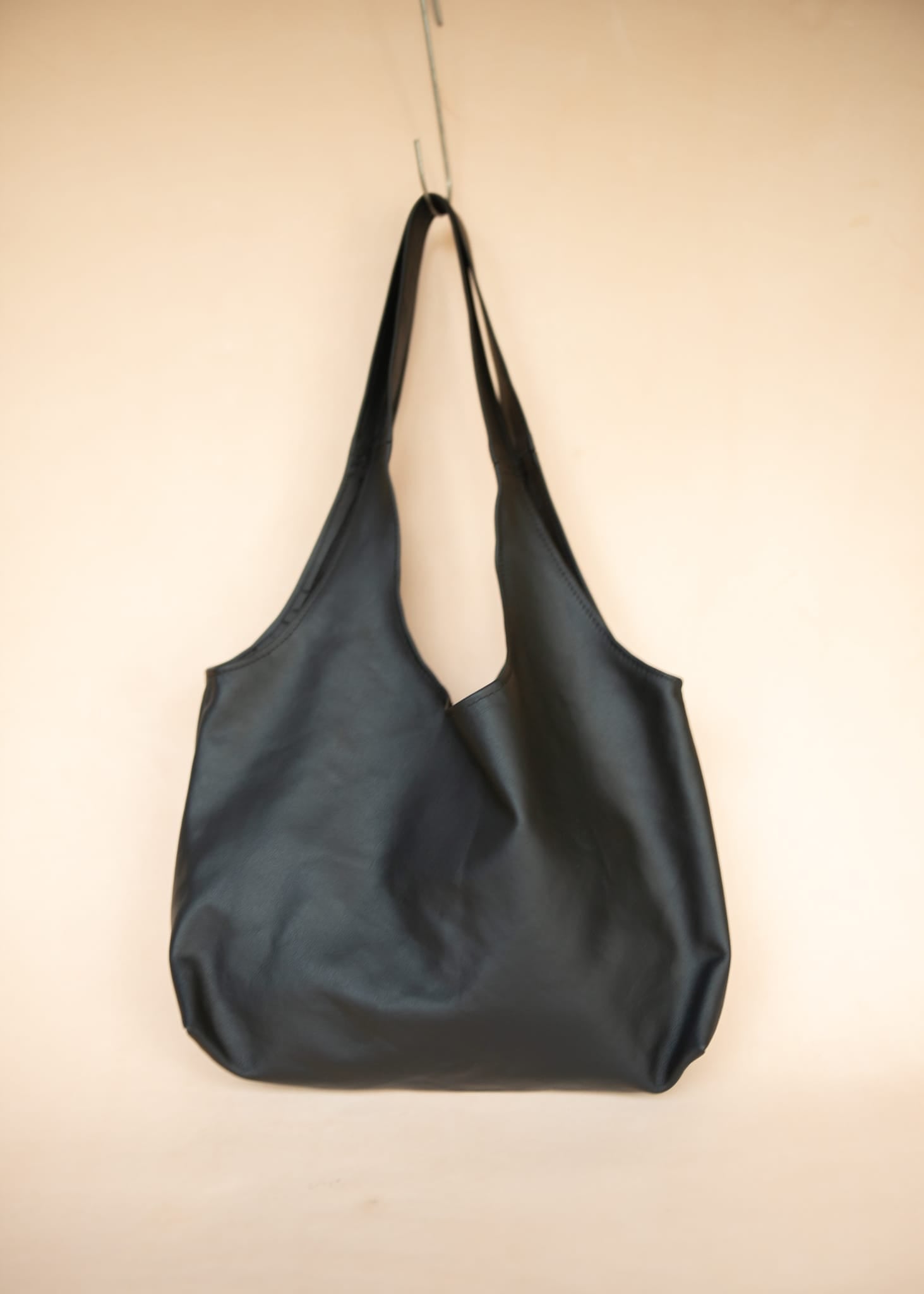 The Real McCaul Leathergoods Handbags Noosa Tote Sling Bag - Black - Cowhide Australian Made Australian Owned Slouch Tote Bag Leather Made In Australia 