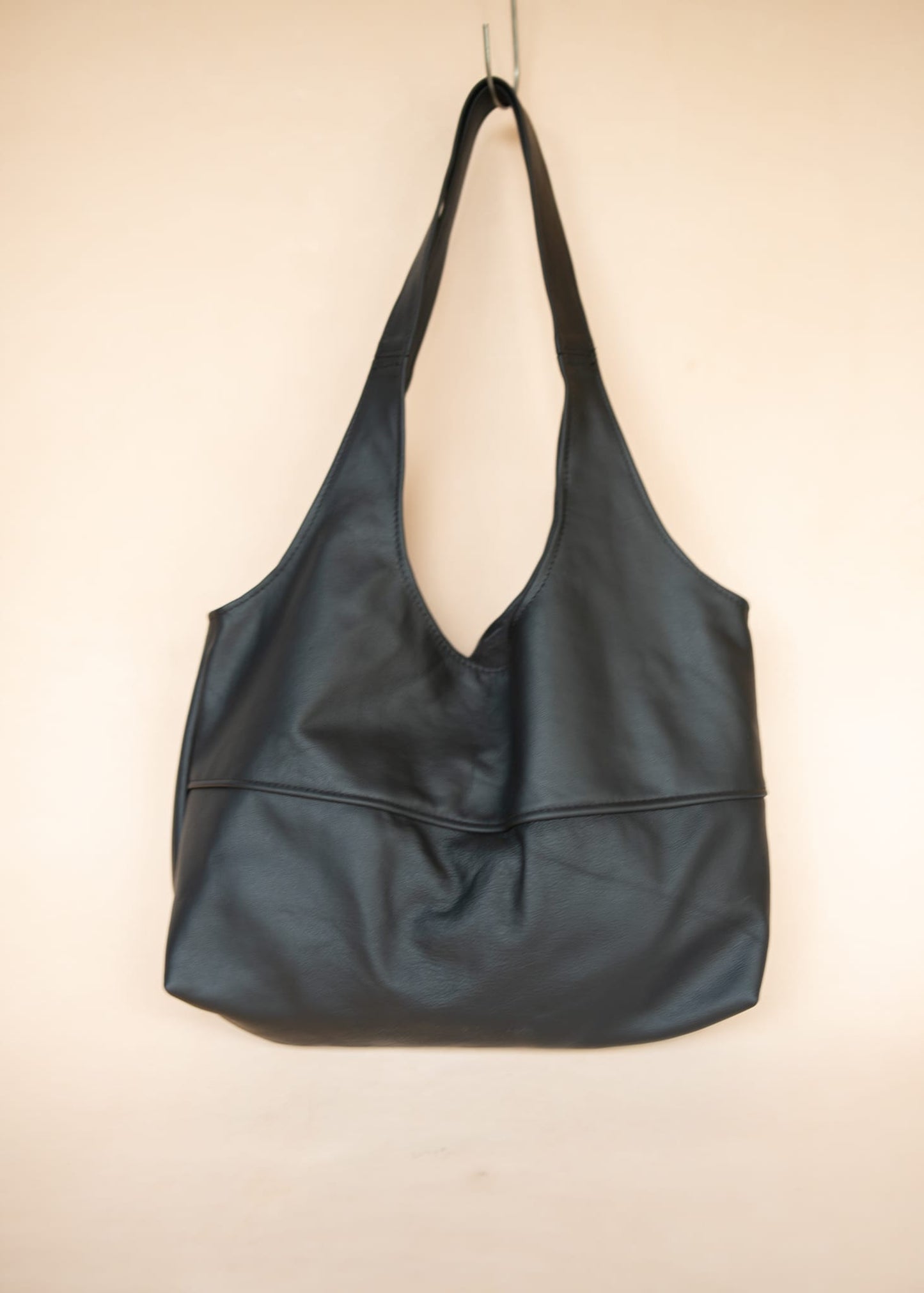 The Real McCaul Leathergoods Handbags Noosa Tote Sling Bag - Black - Cowhide Australian Made Australian Owned Slouch Tote Bag Leather Made In Australia 