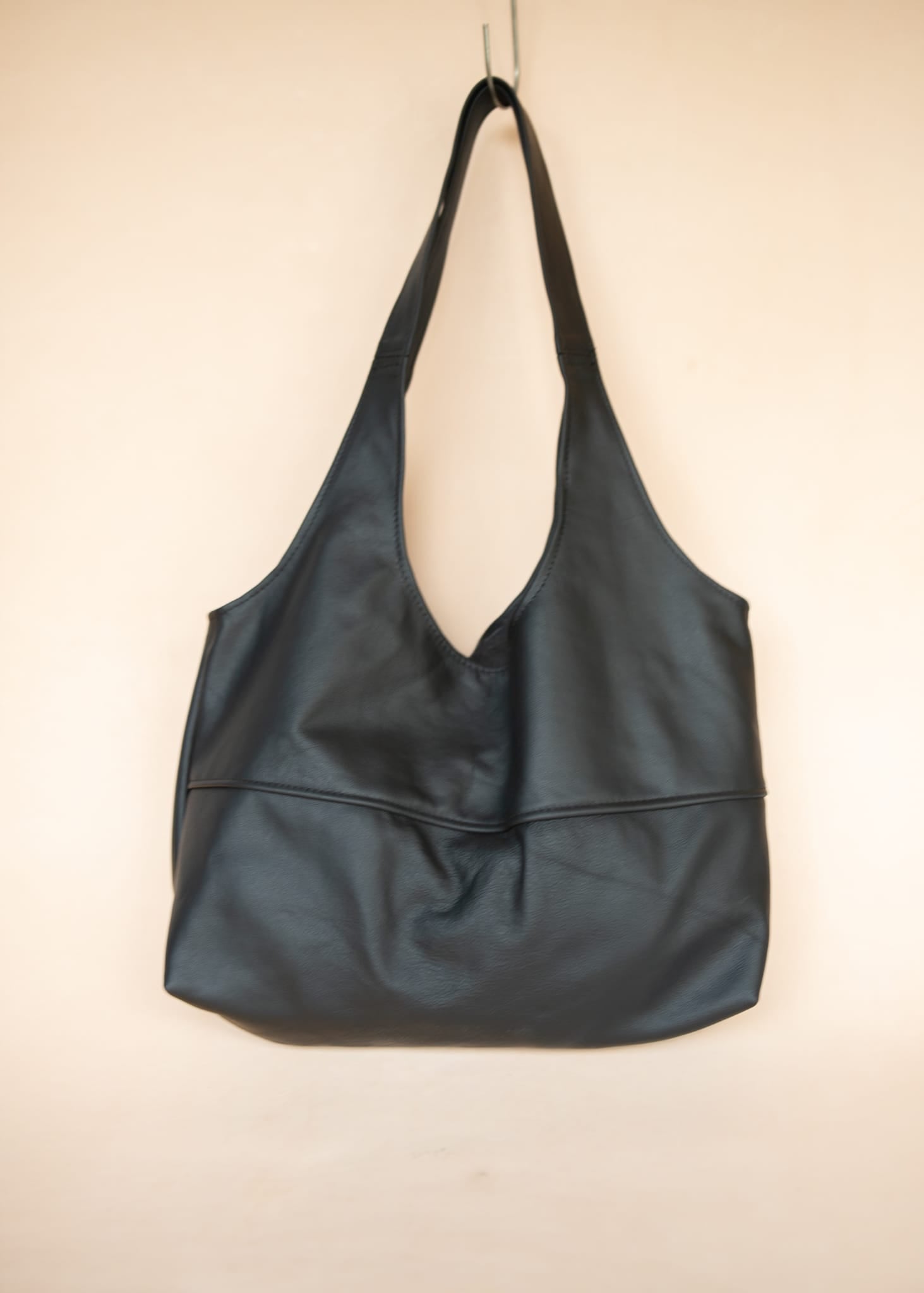 The Real McCaul Leathergoods Handbags Noosa Tote Sling Bag - Black - Cowhide Australian Made Australian Owned Slouch Tote Bag Leather Made In Australia 