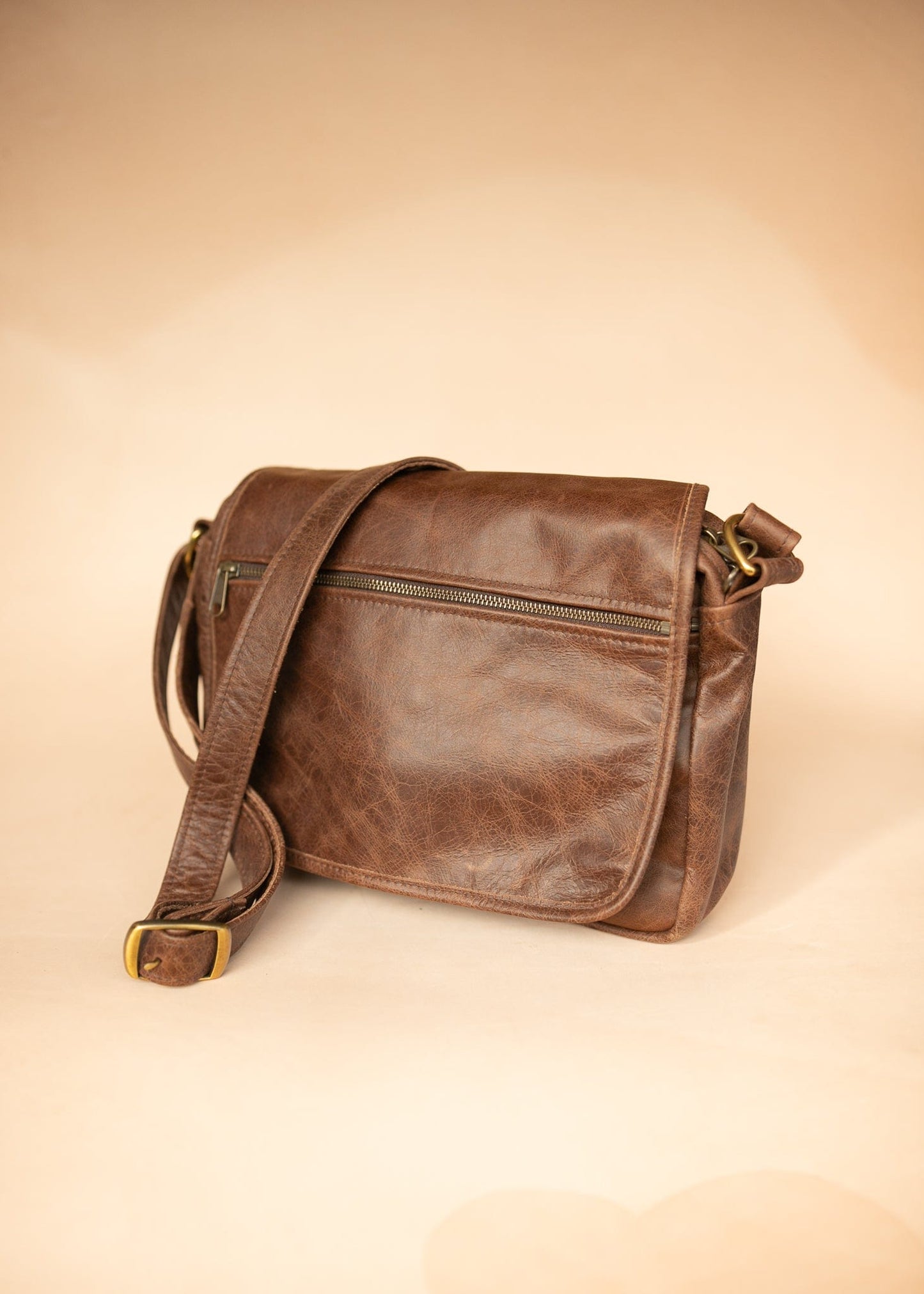 The Real McCaul Leathergoods Zeuss Satchel - Cowhide Australian Made Australian Owned Men's Leather Satchel Made In Australia- Laptop/iPad