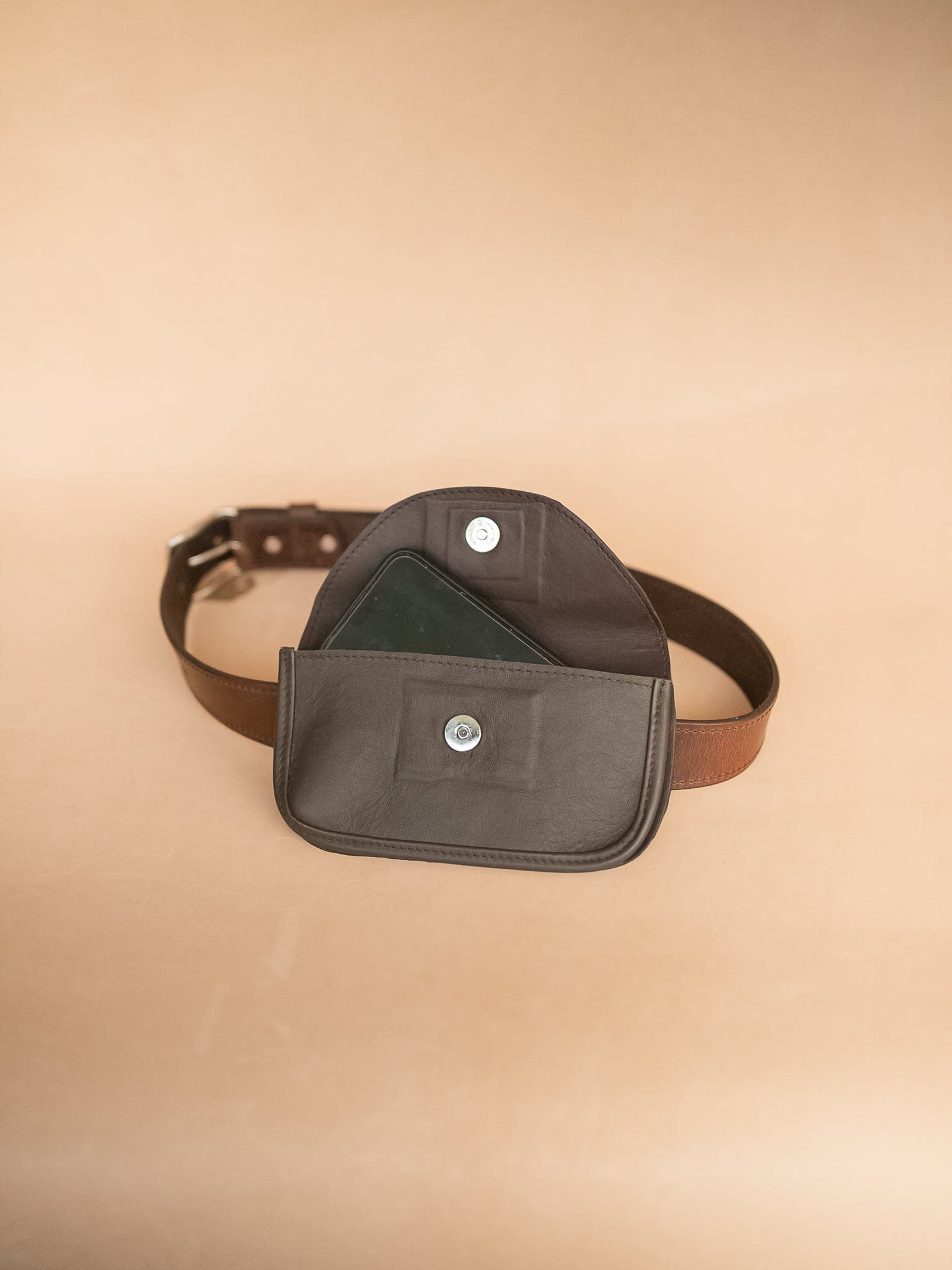 The Real McCaul Purses Phone Pouch Holder for Belt - Horizontal - Kangaroo Australian Made Australian Owned Leather Belt Pouch for Phone/Sunglasses Australian Made
