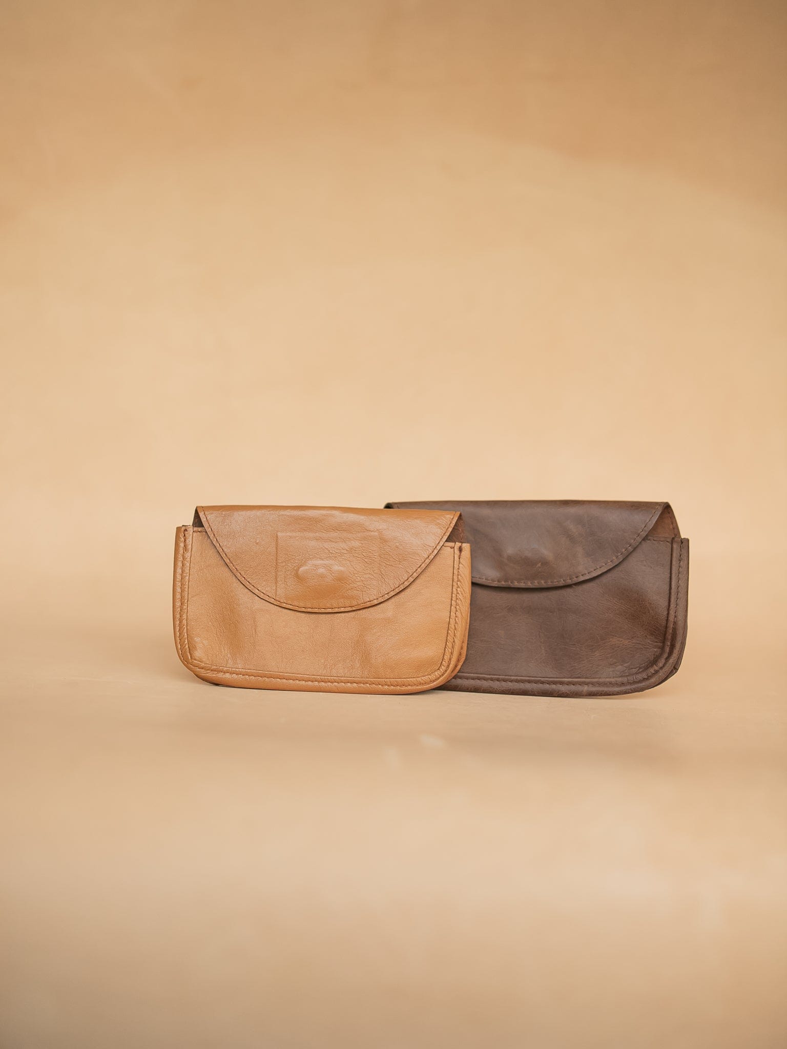 The Real McCaul Purses Phone Pouch Holder for Belt - Horizontal - Kangaroo Australian Made Australian Owned Leather Belt Pouch for Phone/Sunglasses Australian Made