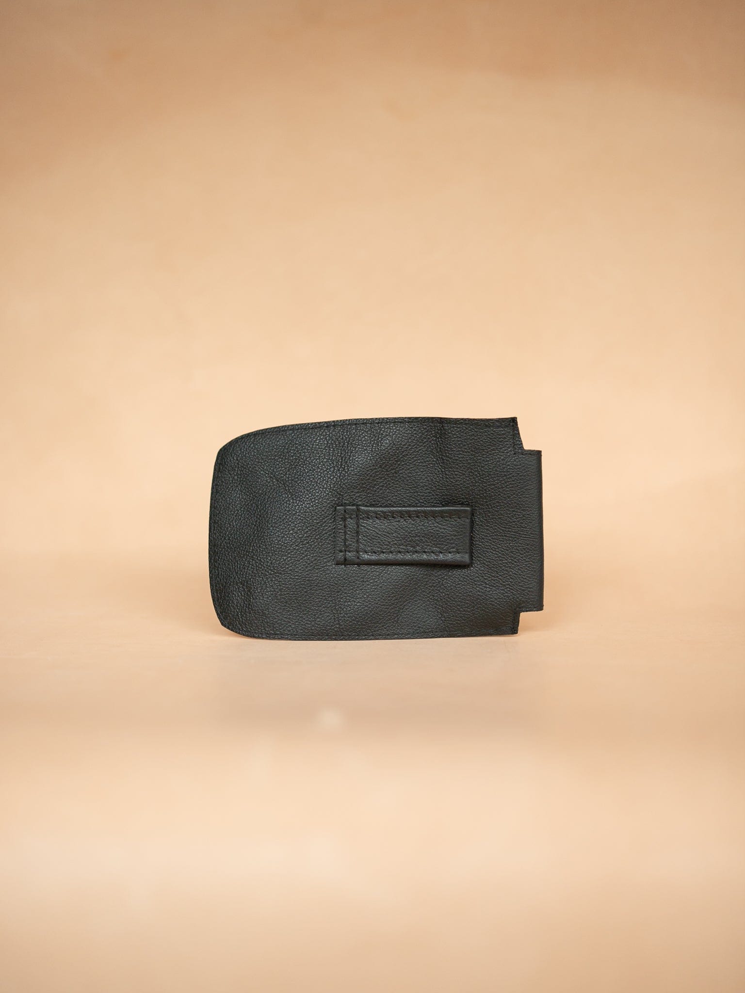 The Real McCaul Purses Phone Pouch Holder for Belt - Vertical - Cowhide Australian Made Australian Owned Leather Belt Pouch for Phone/Sunglasses Australian Made