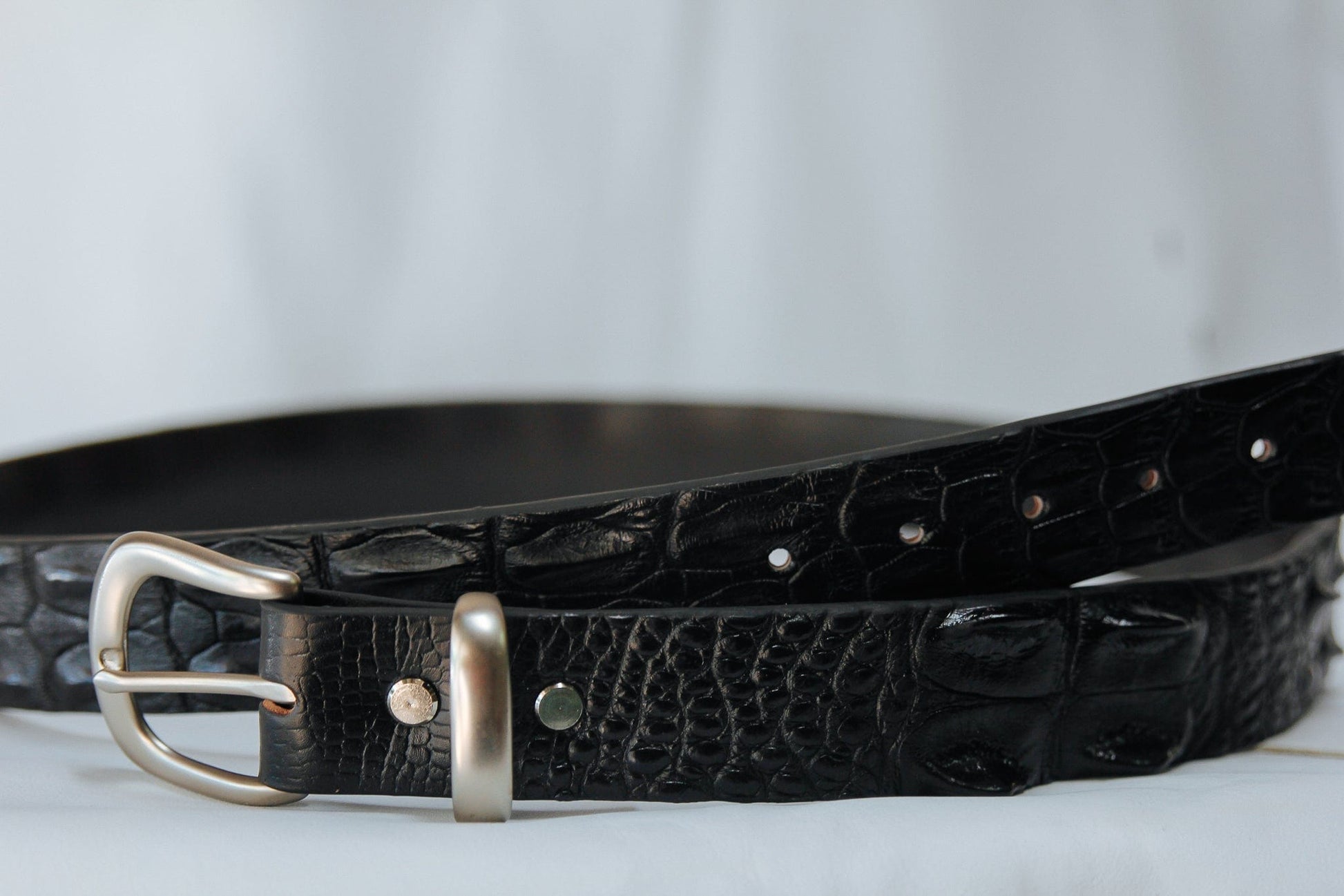 The Real McCaul Belts Black / Silver / 32" (82cm) Crocodile Belt Australian Made Australian Owned Genuine Crocodile Leather Belt- Made In Australia- Brass Buckle