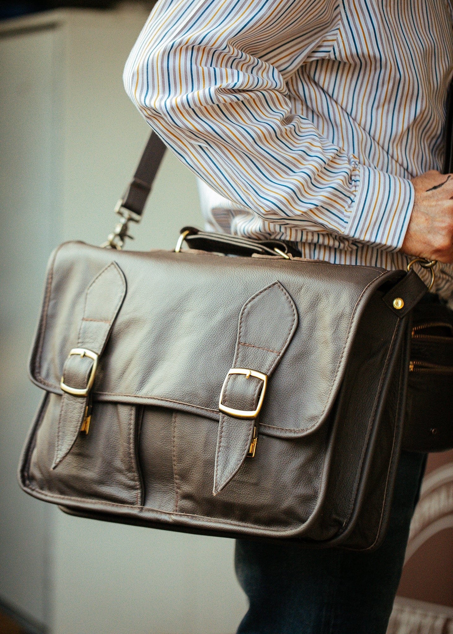 Leather briefcase australia clearance