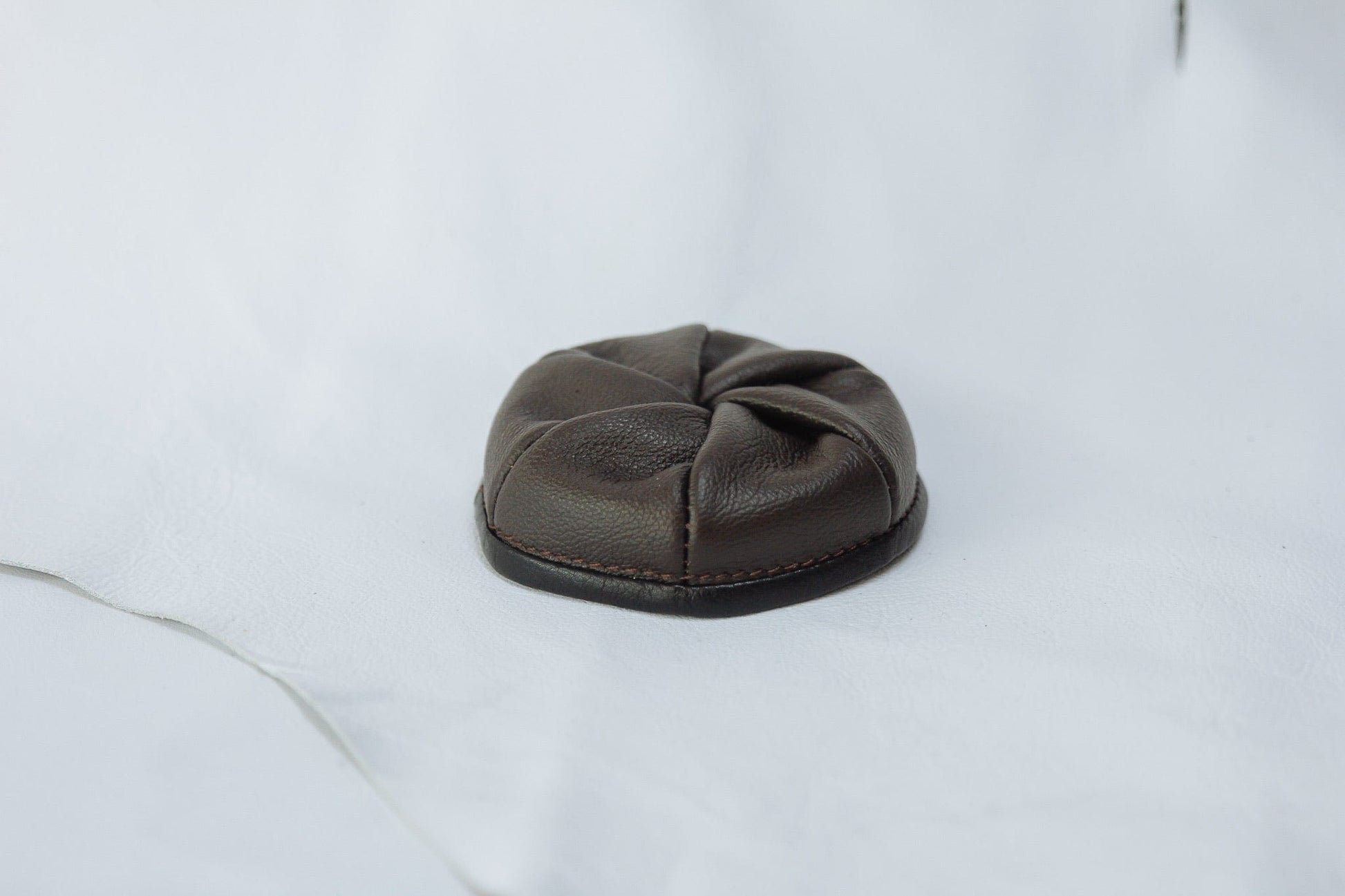 The Real McCaul Coin Purse Twist Pouch Australian Made Australian Owned Twist Coin Pouch - MADE IN AUSTRALIA - Kangaroo & Cowhide Genuine Leather