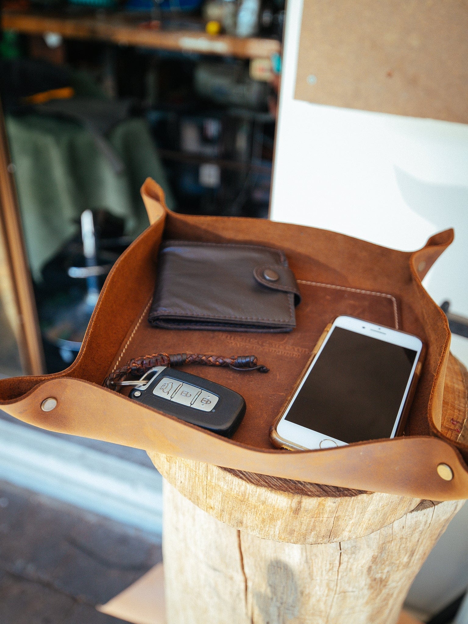 The Real McCaul Leathergoods Deluxe Valet Tray Holder Australian Made Australian Owned