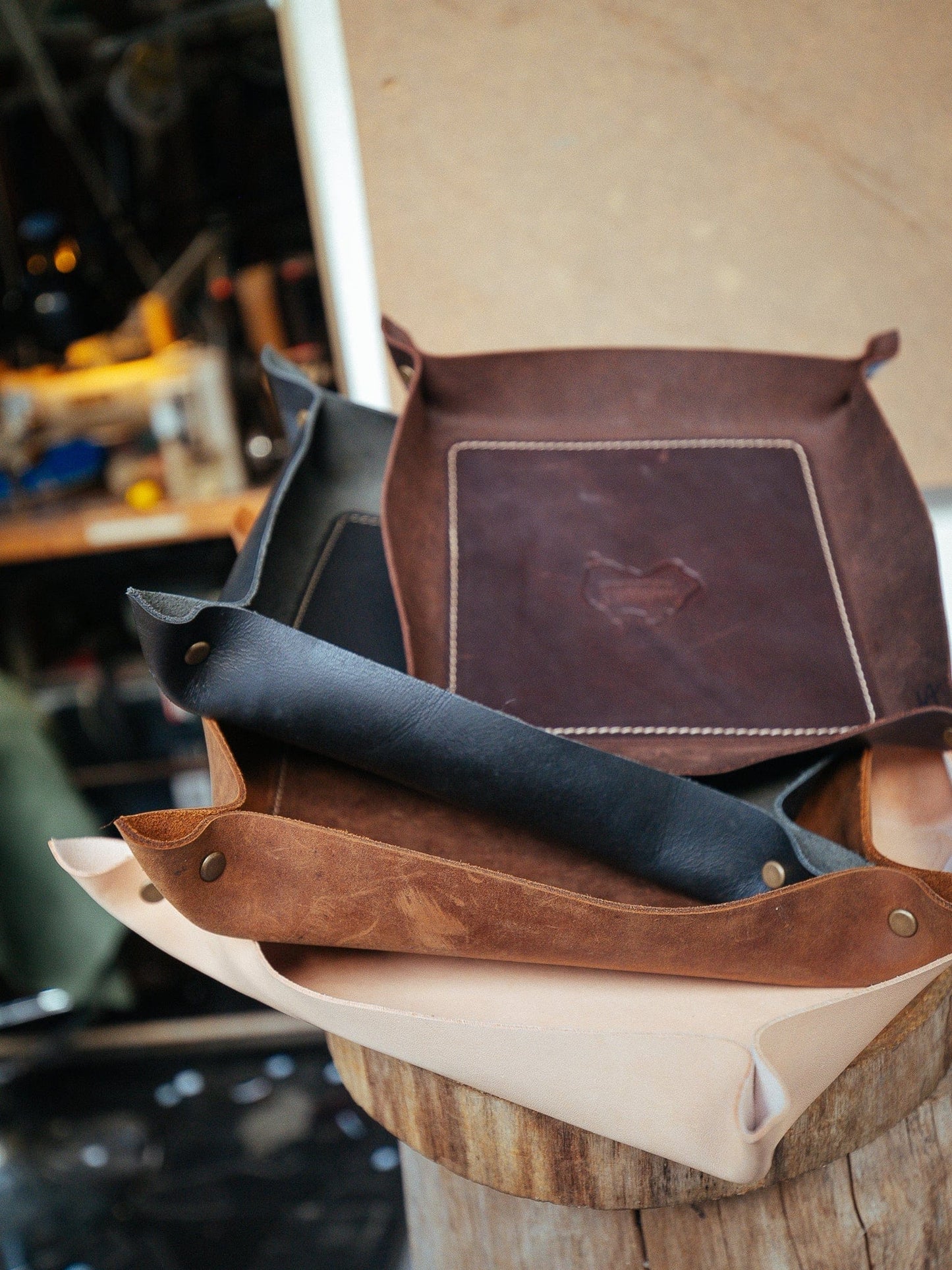 The Real McCaul Leathergoods Deluxe Valet Tray Holder Australian Made Australian Owned