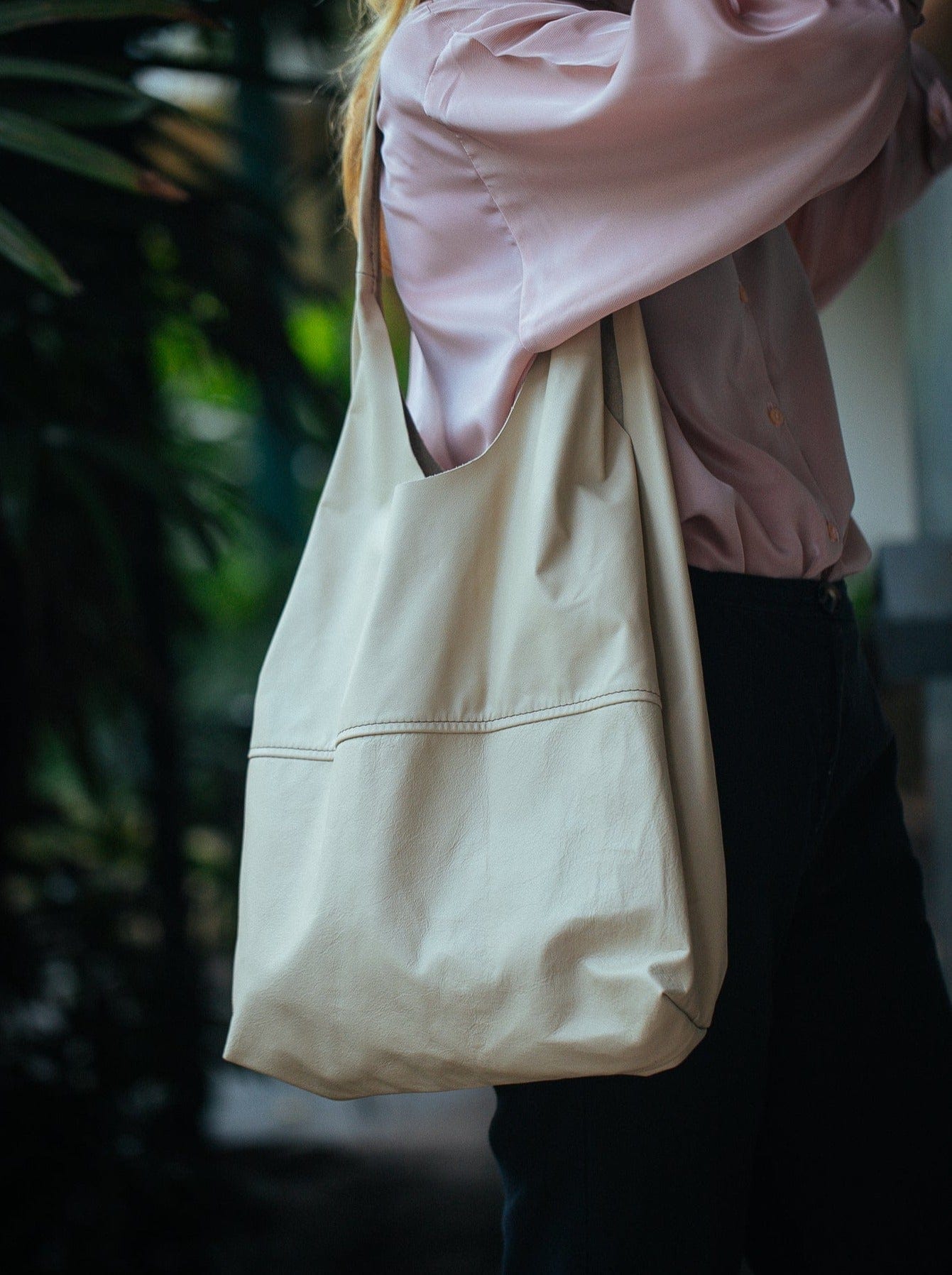 The Real McCaul Leathergoods Handbags Beige Sling Tote Bag - Cowhide Australian Made Australian Owned Slouch Tote Bag Leather Made In Australia 