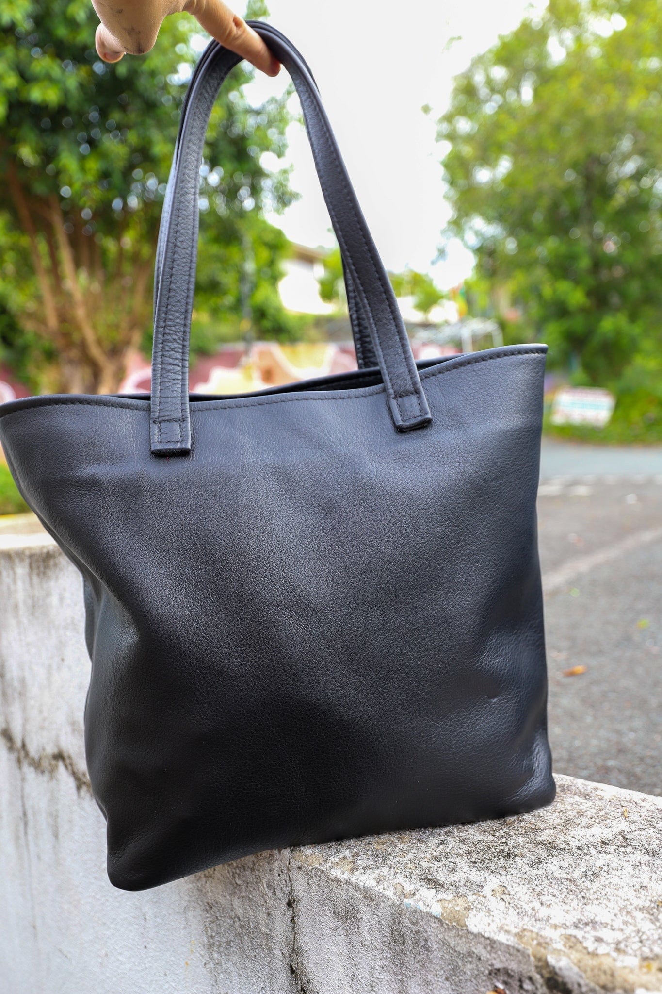 The Real McCaul Leathergoods Handbags Black The Michelle Handbag Australian Made Australian Owned Leather Women's HandBag Australian Made