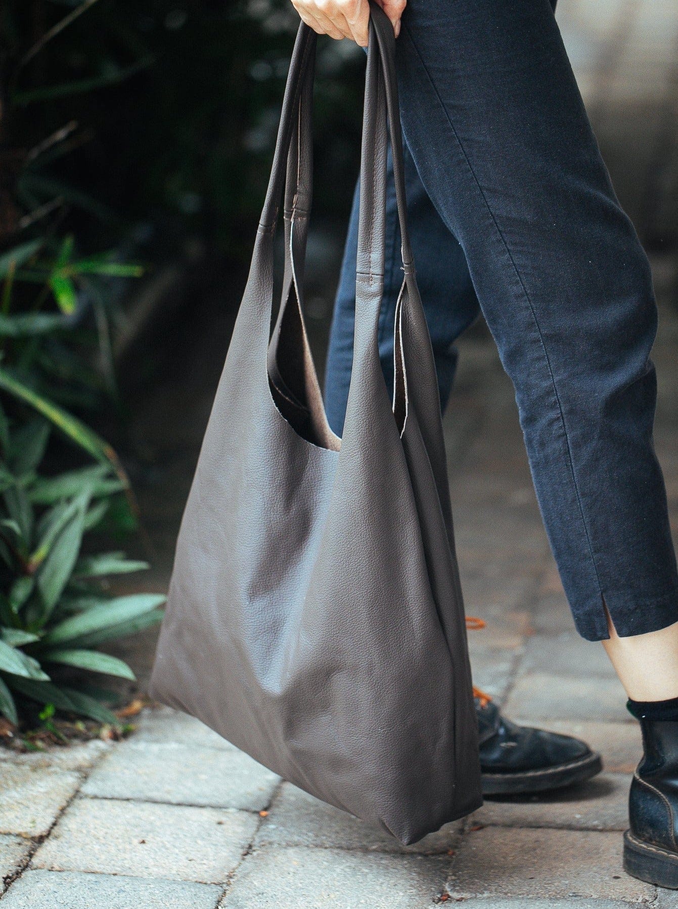 The Real McCaul Leathergoods Handbags Sling Tote Bag - Cowhide Australian Made Australian Owned Slouch Tote Bag Leather Made In Australia 