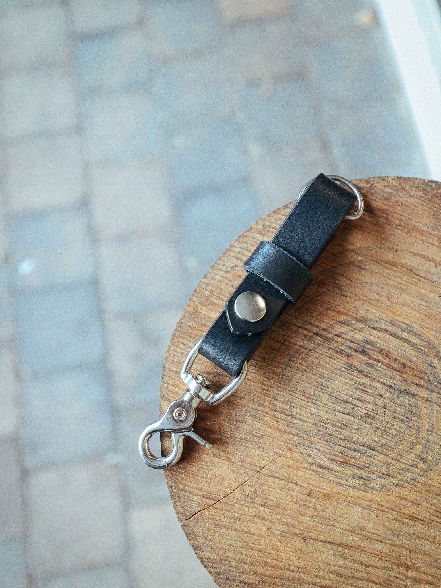 The Real McCaul Leathergoods Keyring Black / Silver Belt Loop Key Chain Fob Australian Made Australian Owned Leather Key Fob Holder Belt Hook Made In Australia