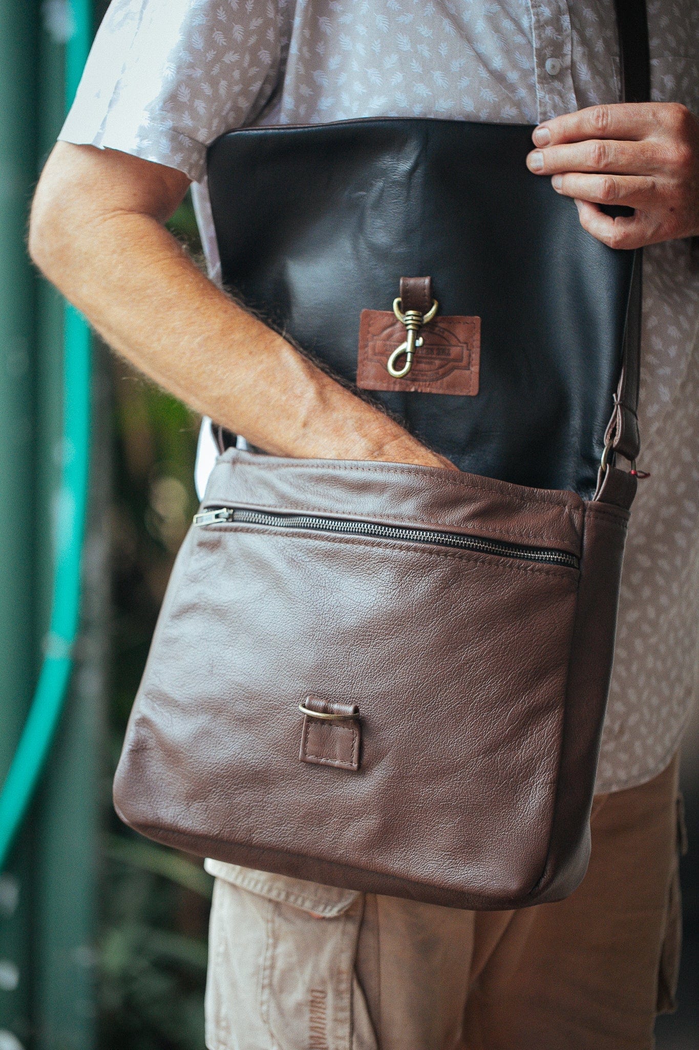 The Real McCaul Shoulder Bags Universal Satchel Bag - Medium - Cowhide Australian Made Australian Owned Leather Satchel Bag- Australian Made in Kangaroo and Cowhide Leather