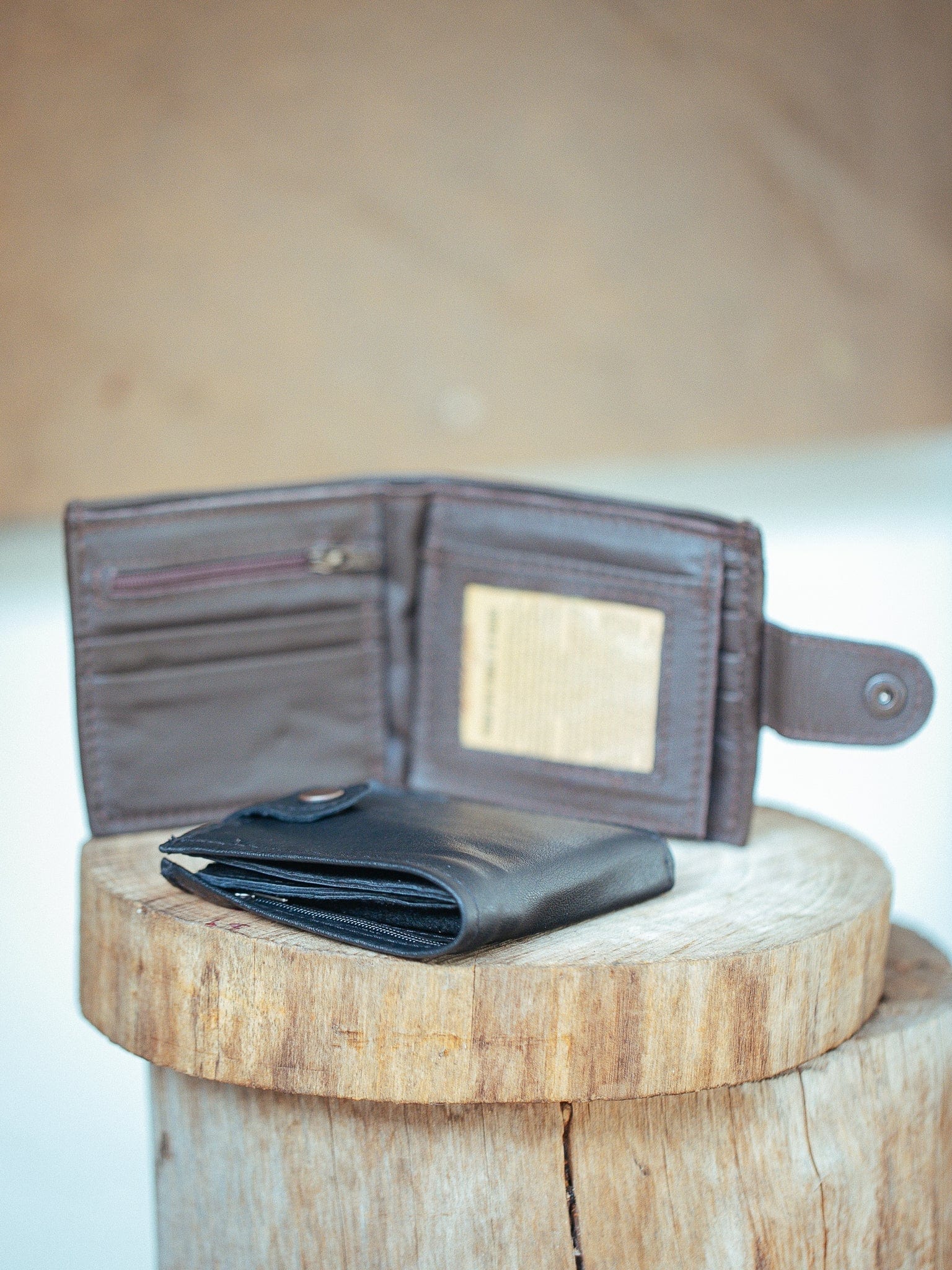 The Real McCaul Wallets Deluxe Men's Wallet-Cowhide Australian Made Australian Owned Leather Men's Wallet- Australian Made - Kangaroo & Cowhide