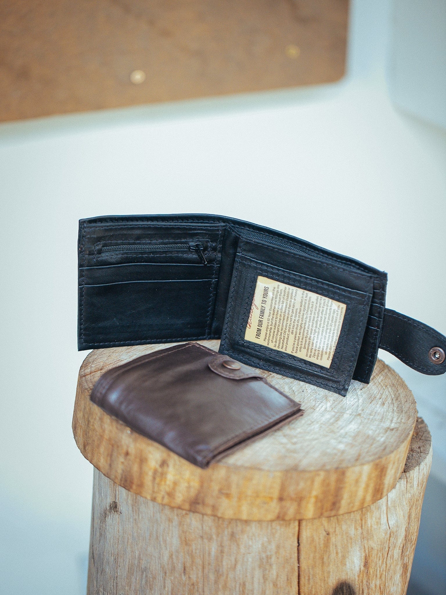 The Real McCaul Wallets Deluxe Men's Wallet- Kangaroo Australian Made Australian Owned Men's Leather Wallets- Australian Made - Kangaroo & Cowhide