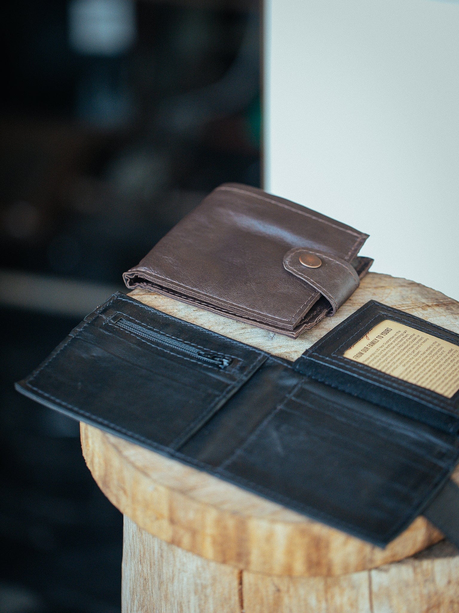 The Real McCaul Wallets Deluxe Men's Wallet- Kangaroo Australian Made Australian Owned Men's Leather Wallets- Australian Made - Kangaroo & Cowhide